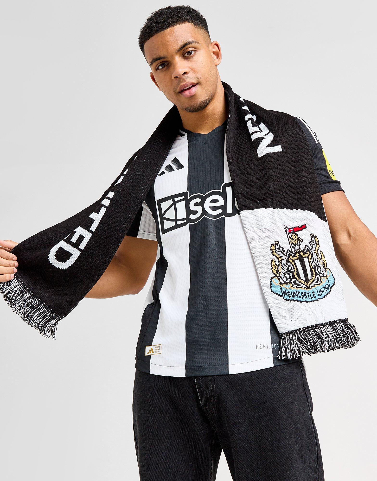 Official Team Newcastle Diagonal Striped Schal Official Team Newcastle Diagonal Striped Schal