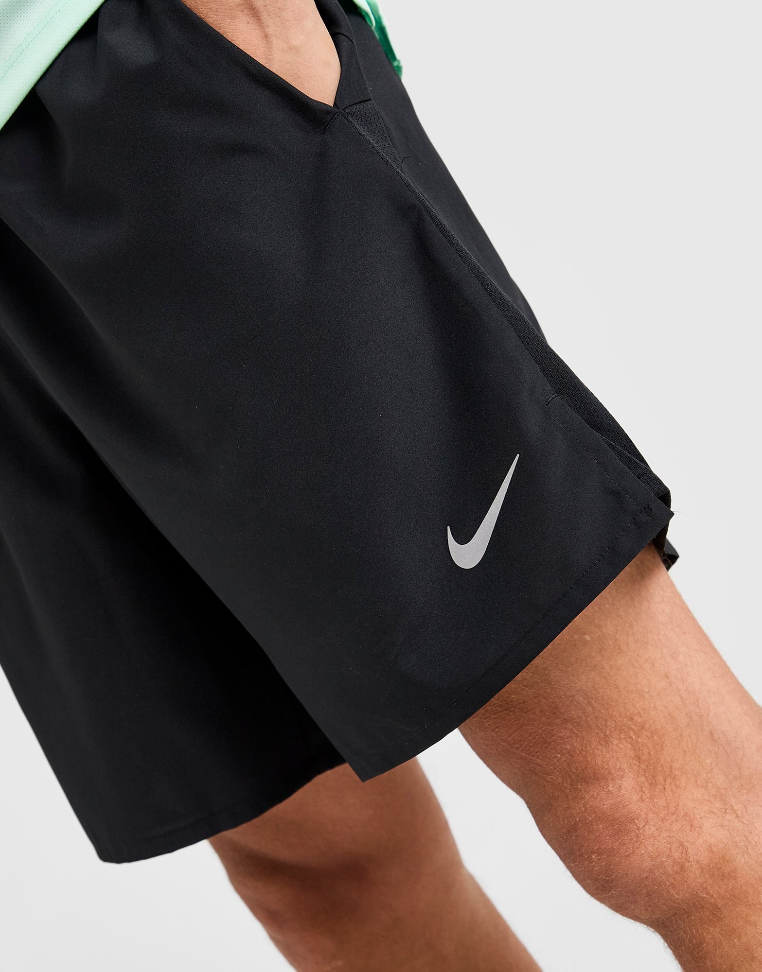 Nike Challenger 7" Shorts