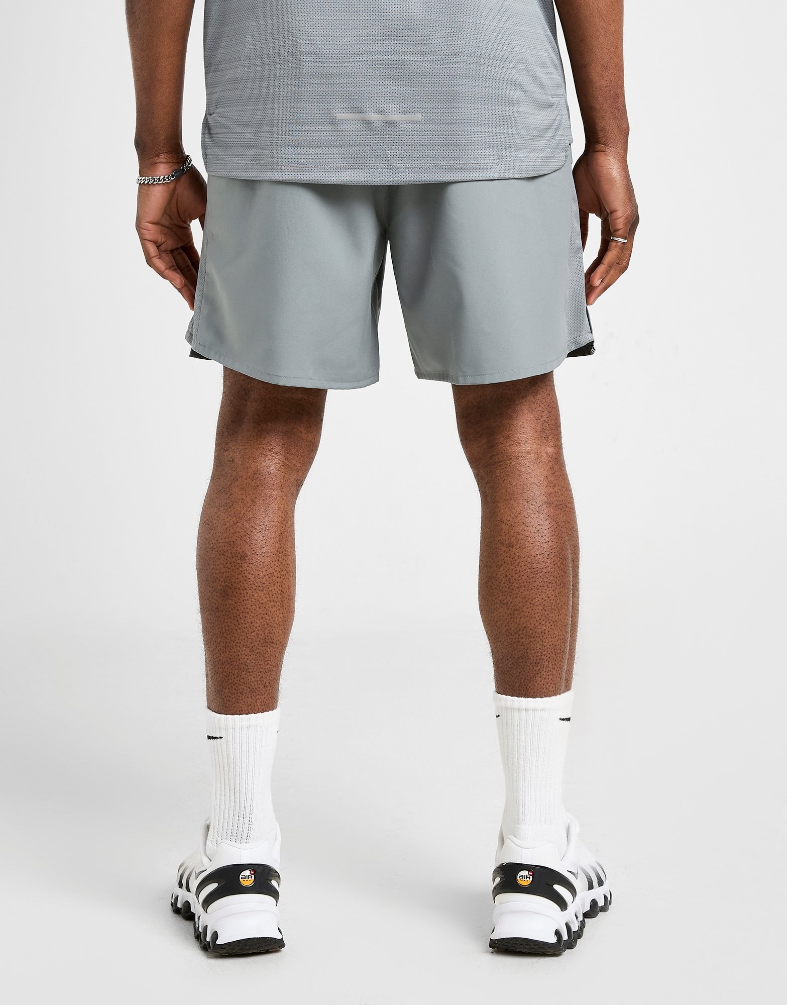 Nike Challenger 7" Shorts