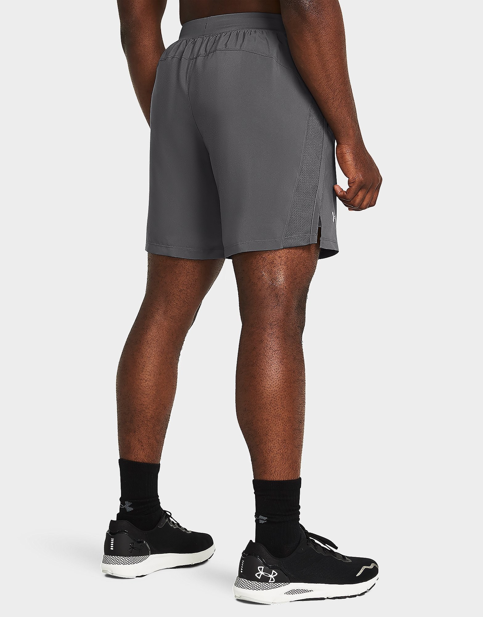 Under Armour Launch Shorts , 17,78 cm