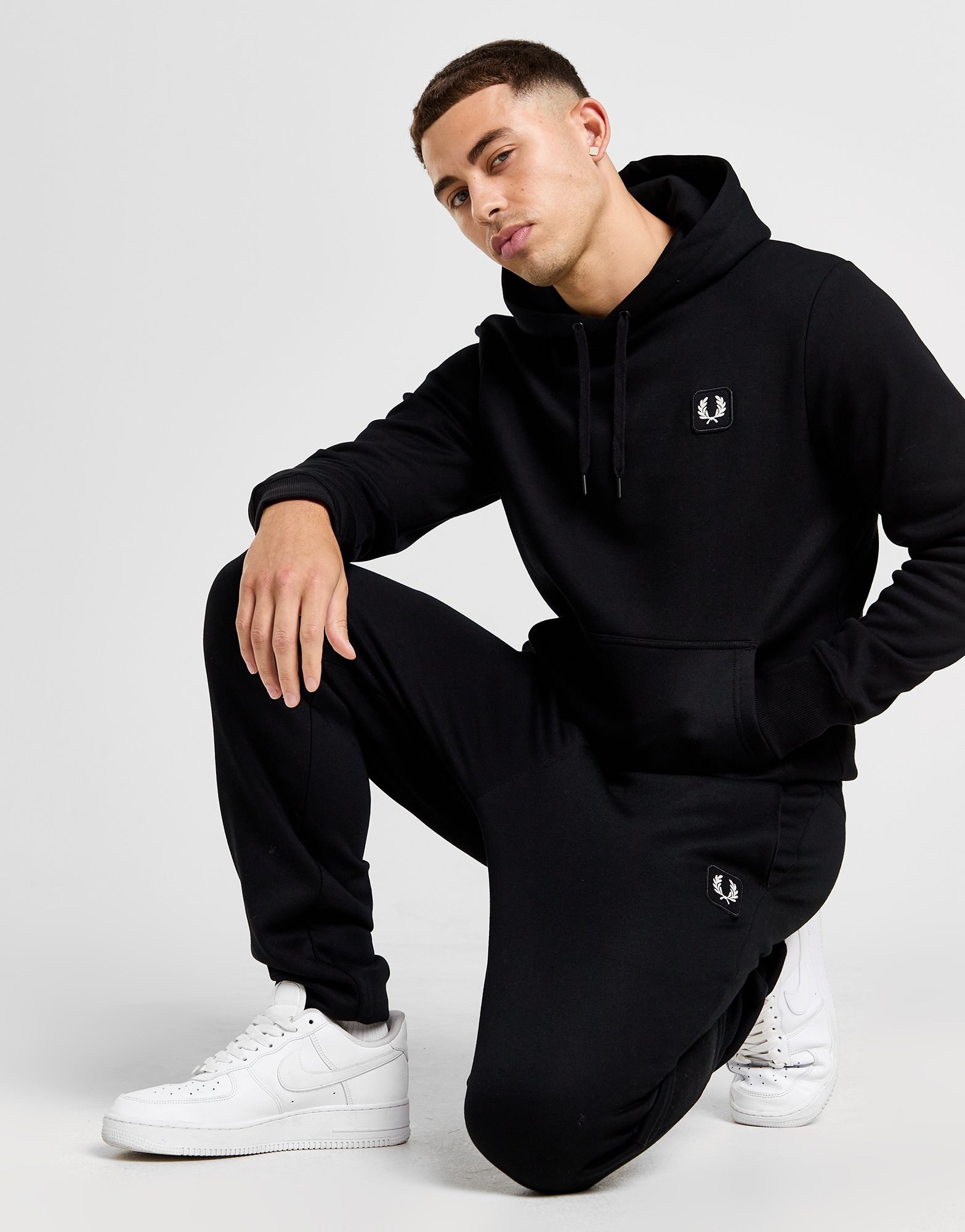 Fred Perry Badge Overhead Hoodie