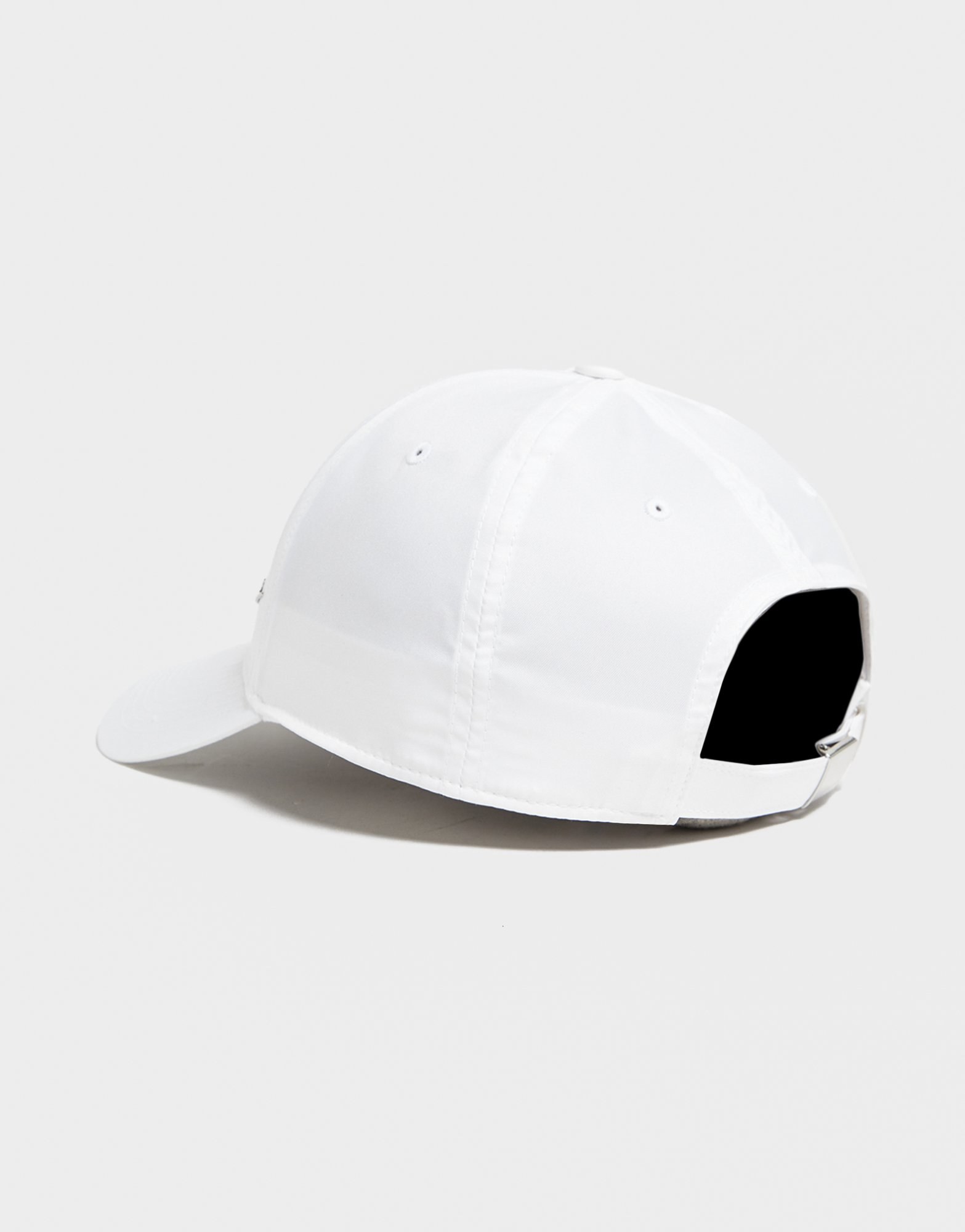 Nike Club Structured Metal Swoosh Cap