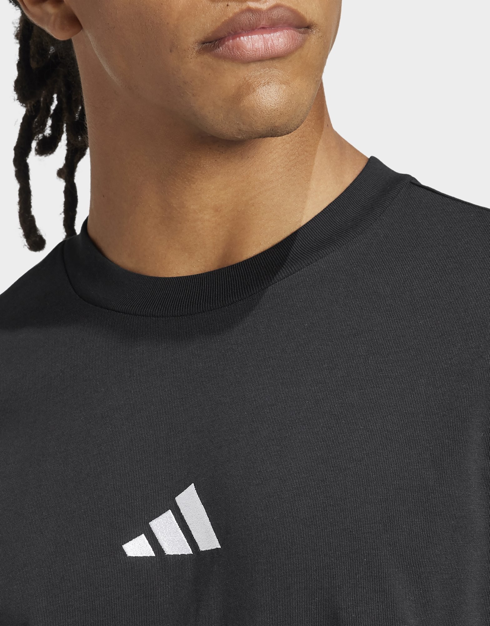 adidas Essentials Small Logo Single Jersey T-shirt