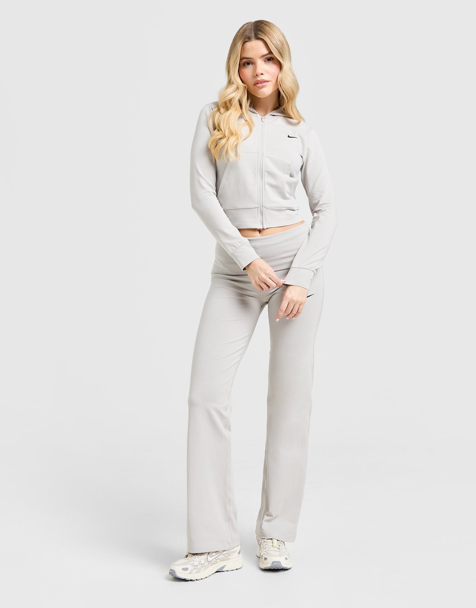 Nike Essential Full Zip Hoodie Damen