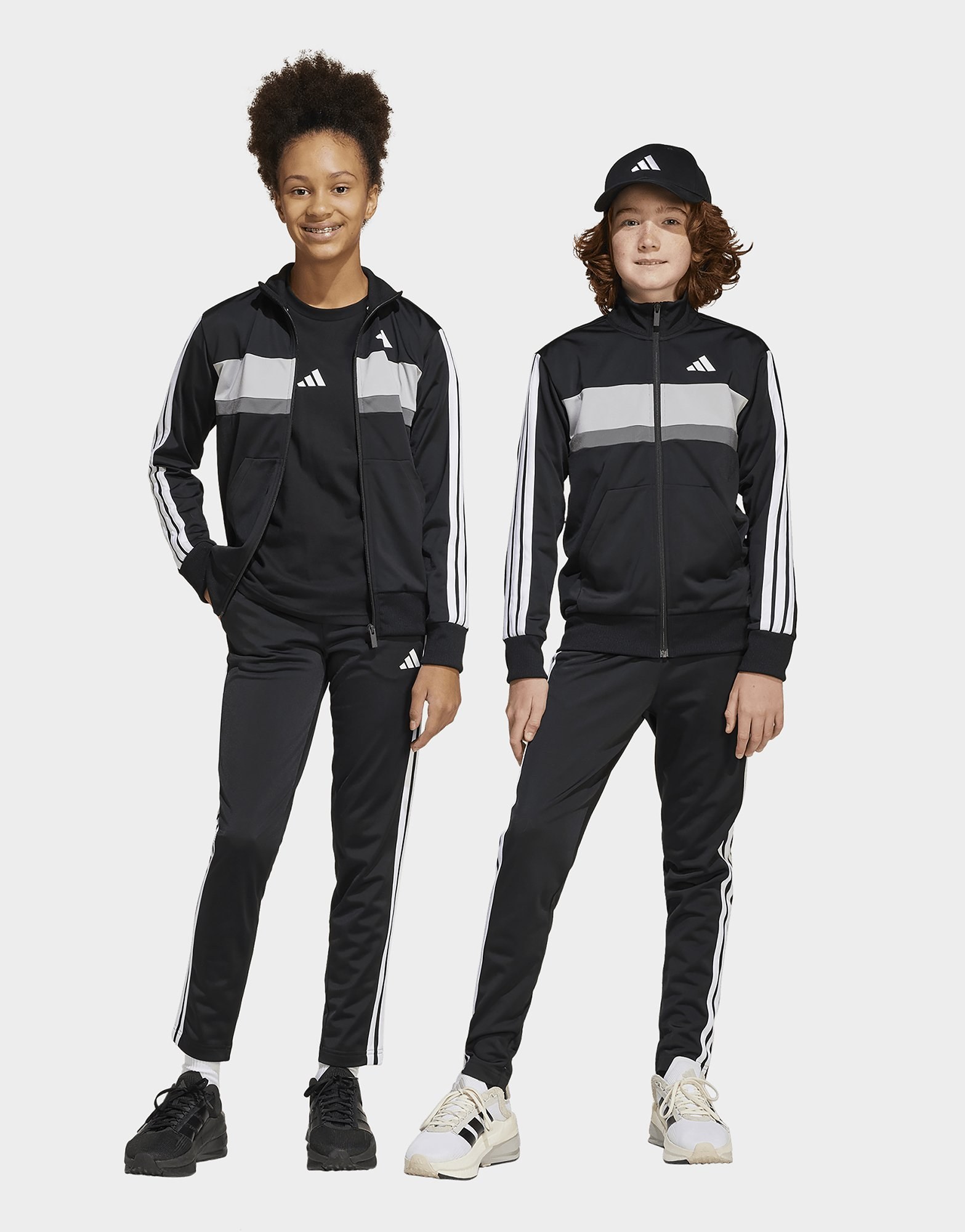 adidas Seasonal Essentials Tiberio 3-streifen Tricot Kids Trainingsanzug