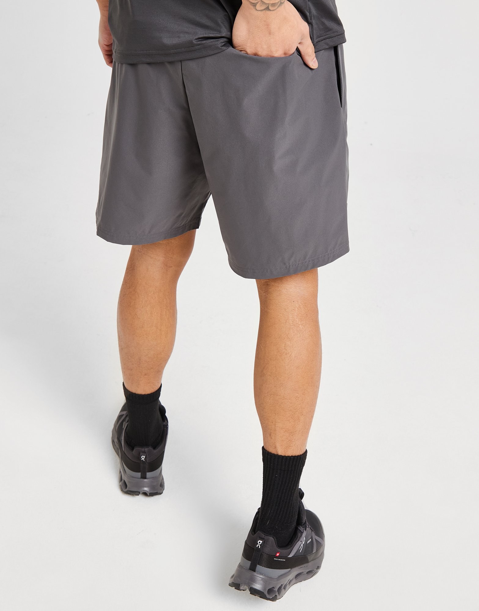 On Running Core 7 Shorts