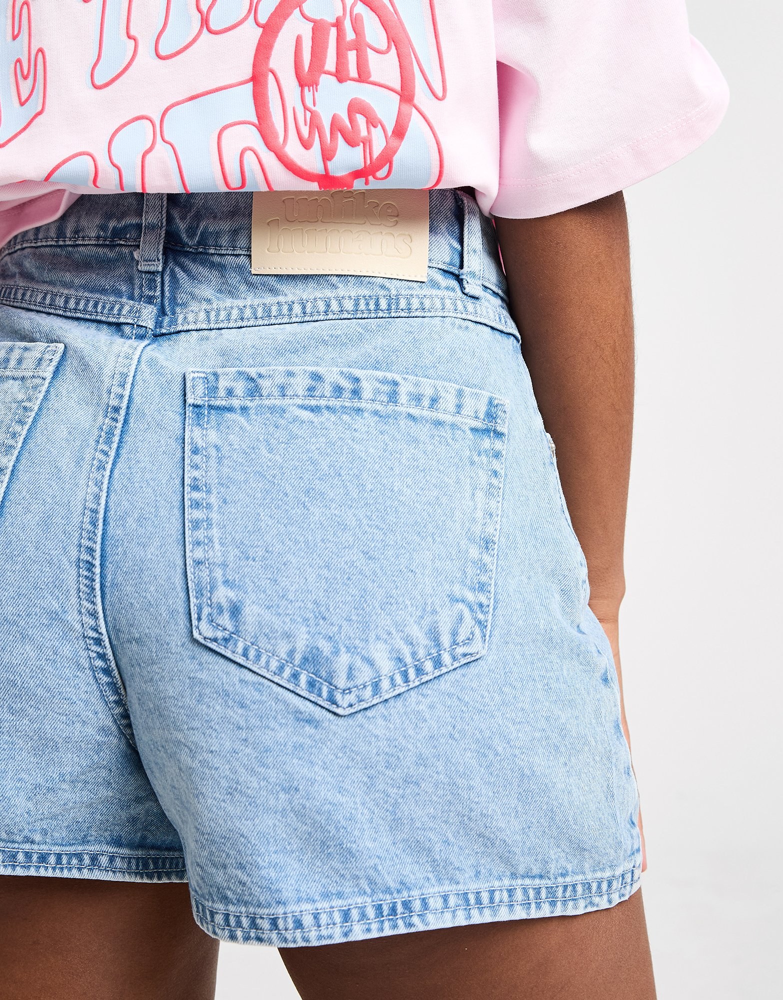 Unlike Humans High-Rise Mom Shorts Damen