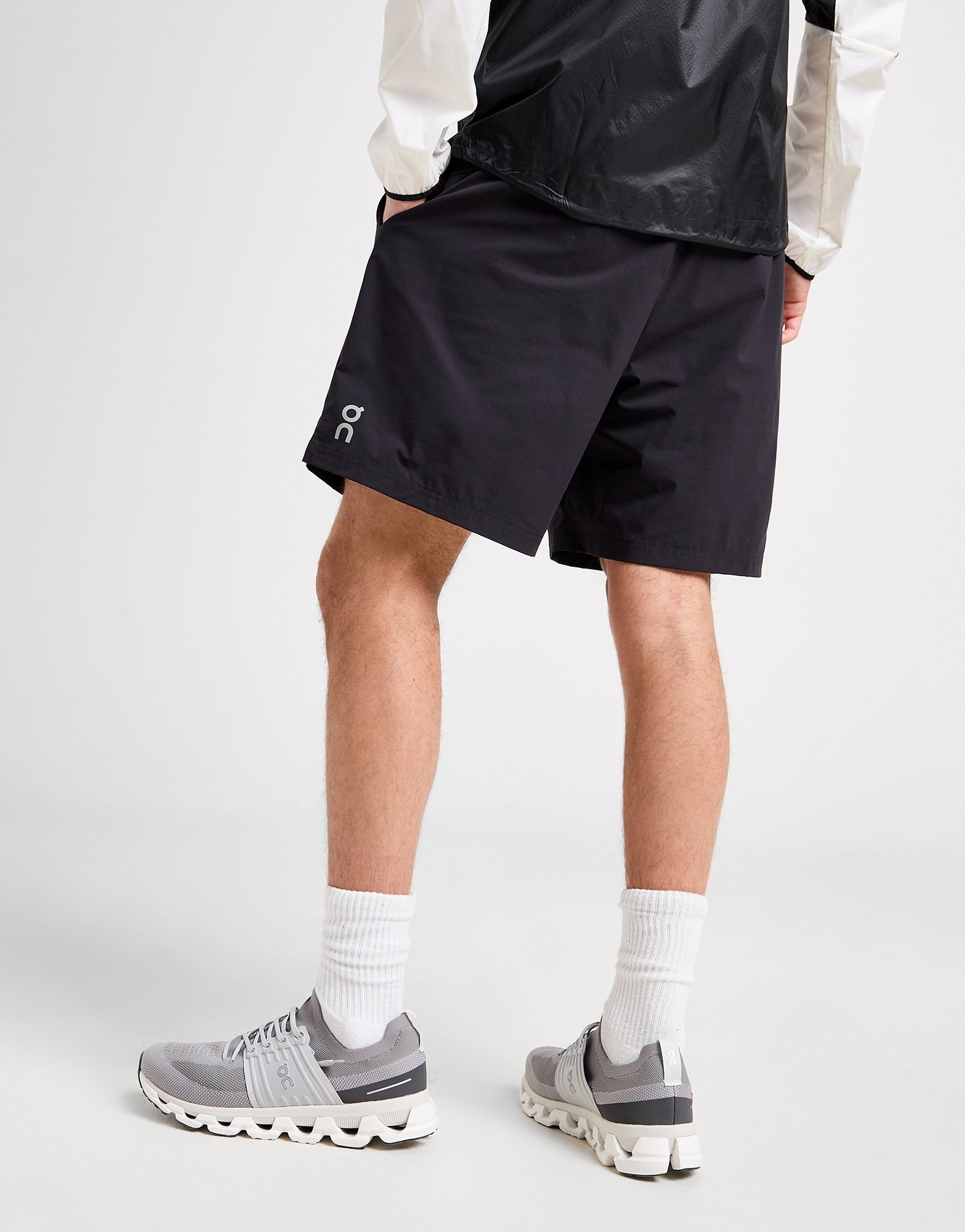 On Running Core 7 Shorts