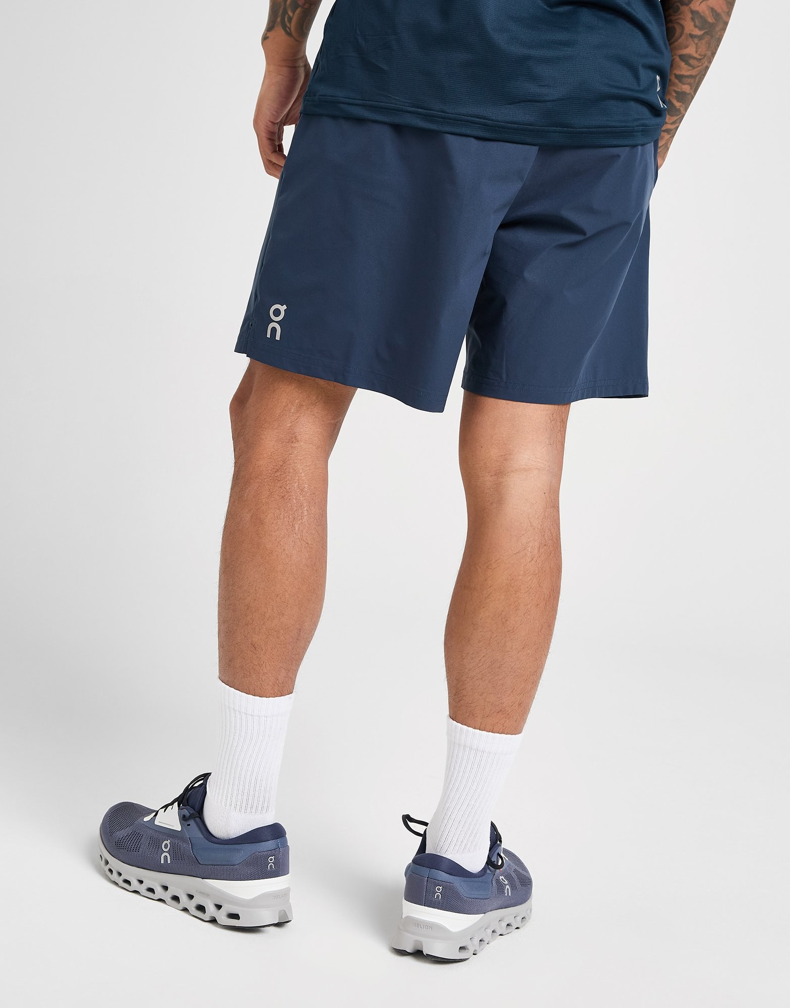 On Running Core 7 Shorts