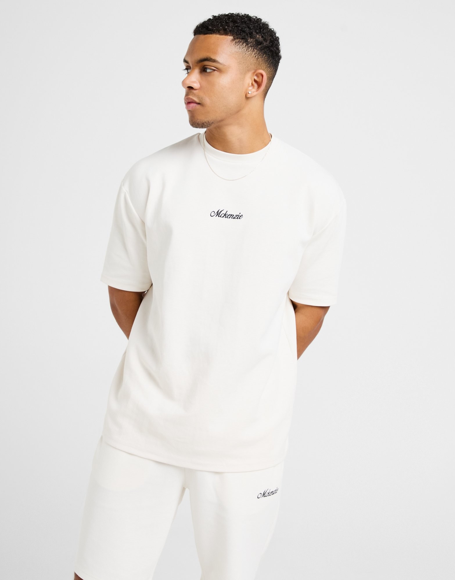 McKenzie Pismo T-Shirt