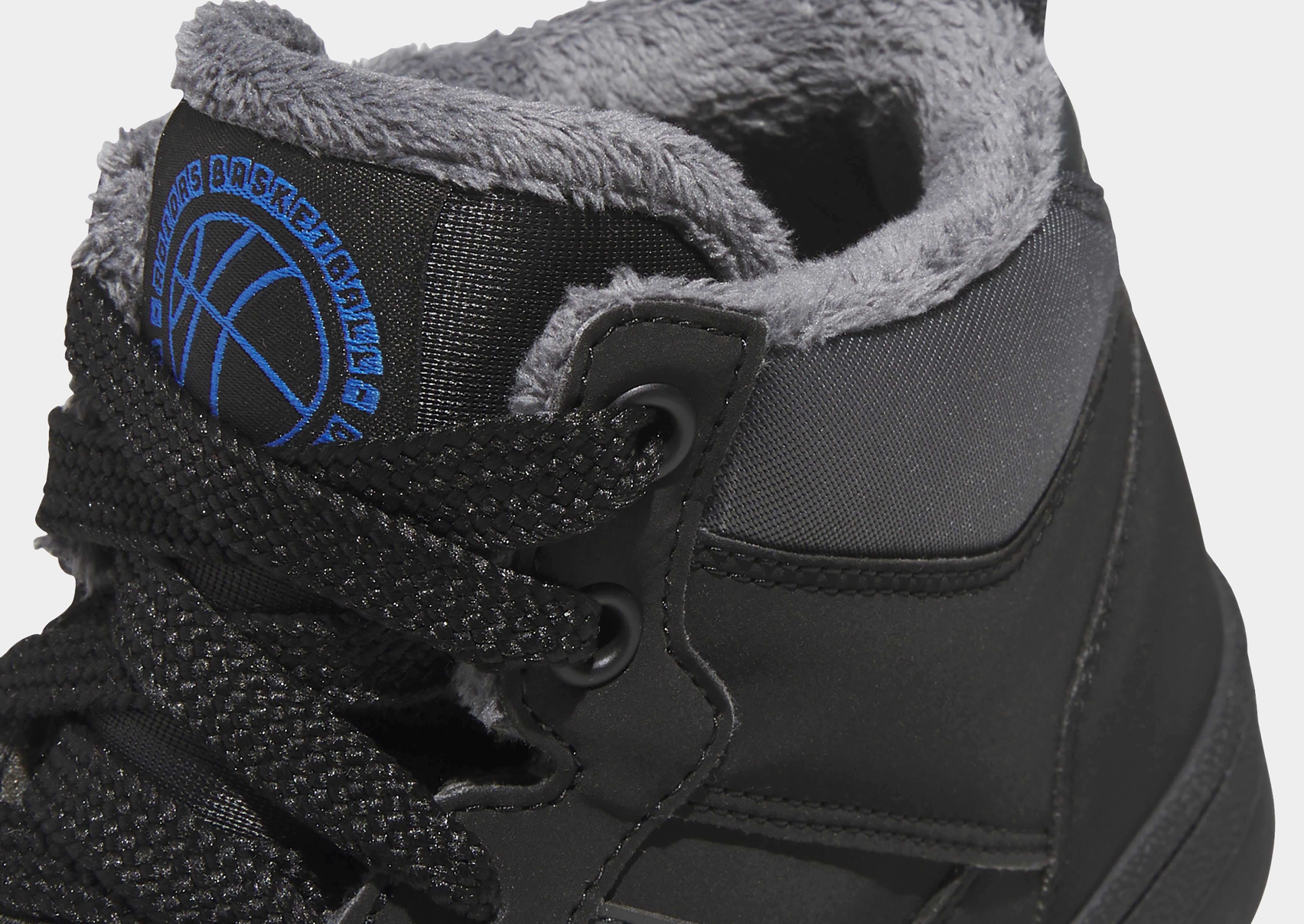 adidas Rapid Court Mid Winterized Schuh