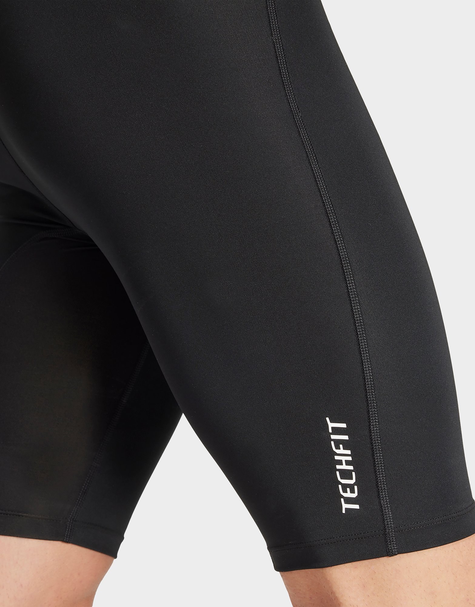 adidas Techfit Compression Training Kurze Leggings