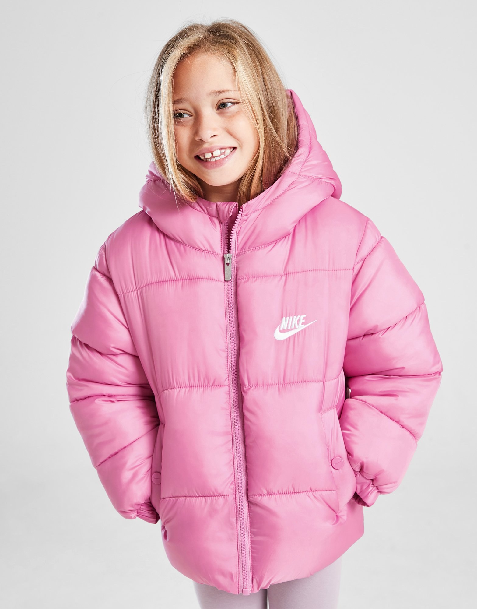 Nike Girls' Wide Baffle Puffer Jacke Kleinkinder