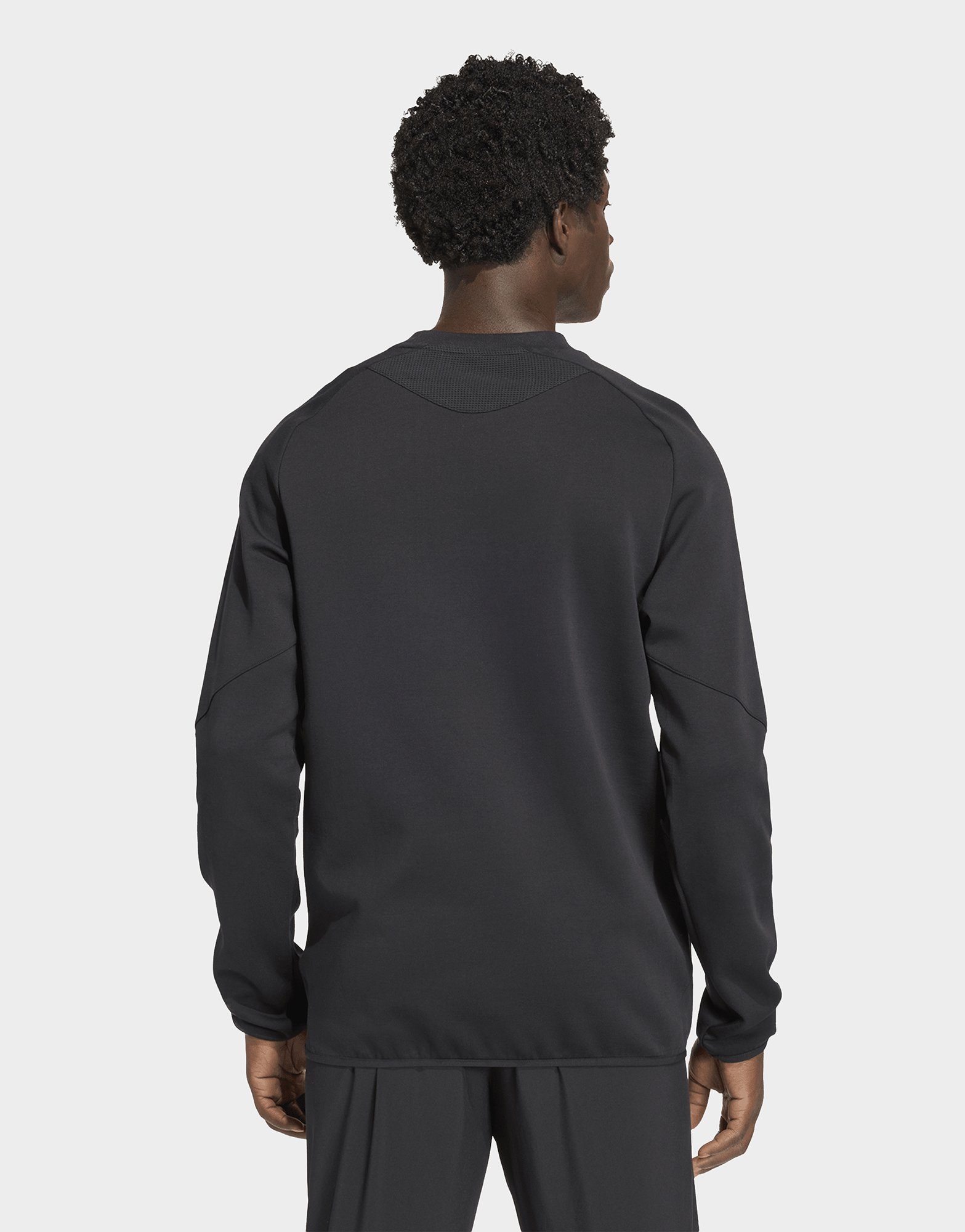 adidas Tiro Travel Sweatshirt, Rundhalsausschnitt