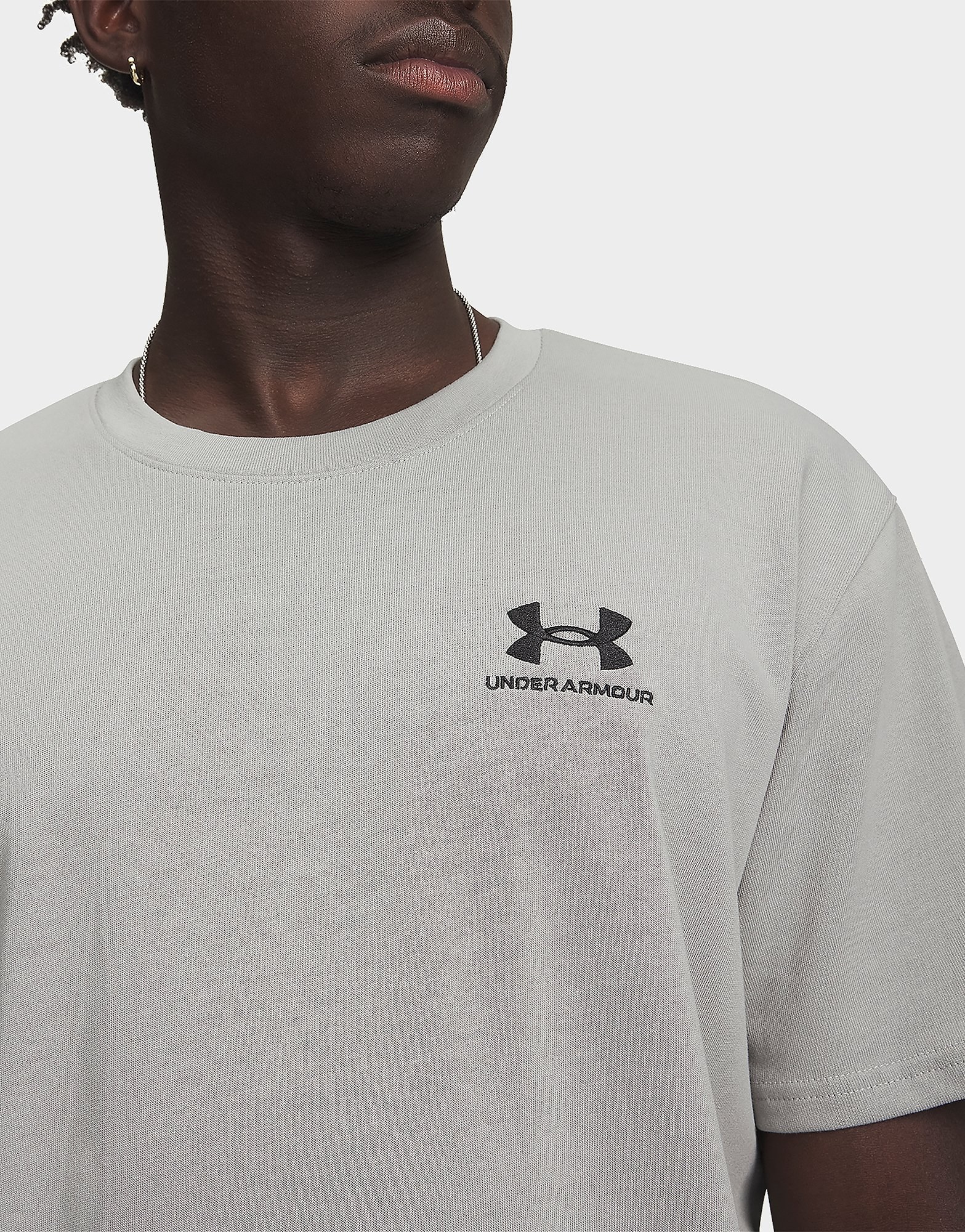 Under Armour Logo Embroidered Heavyweight T-shirt