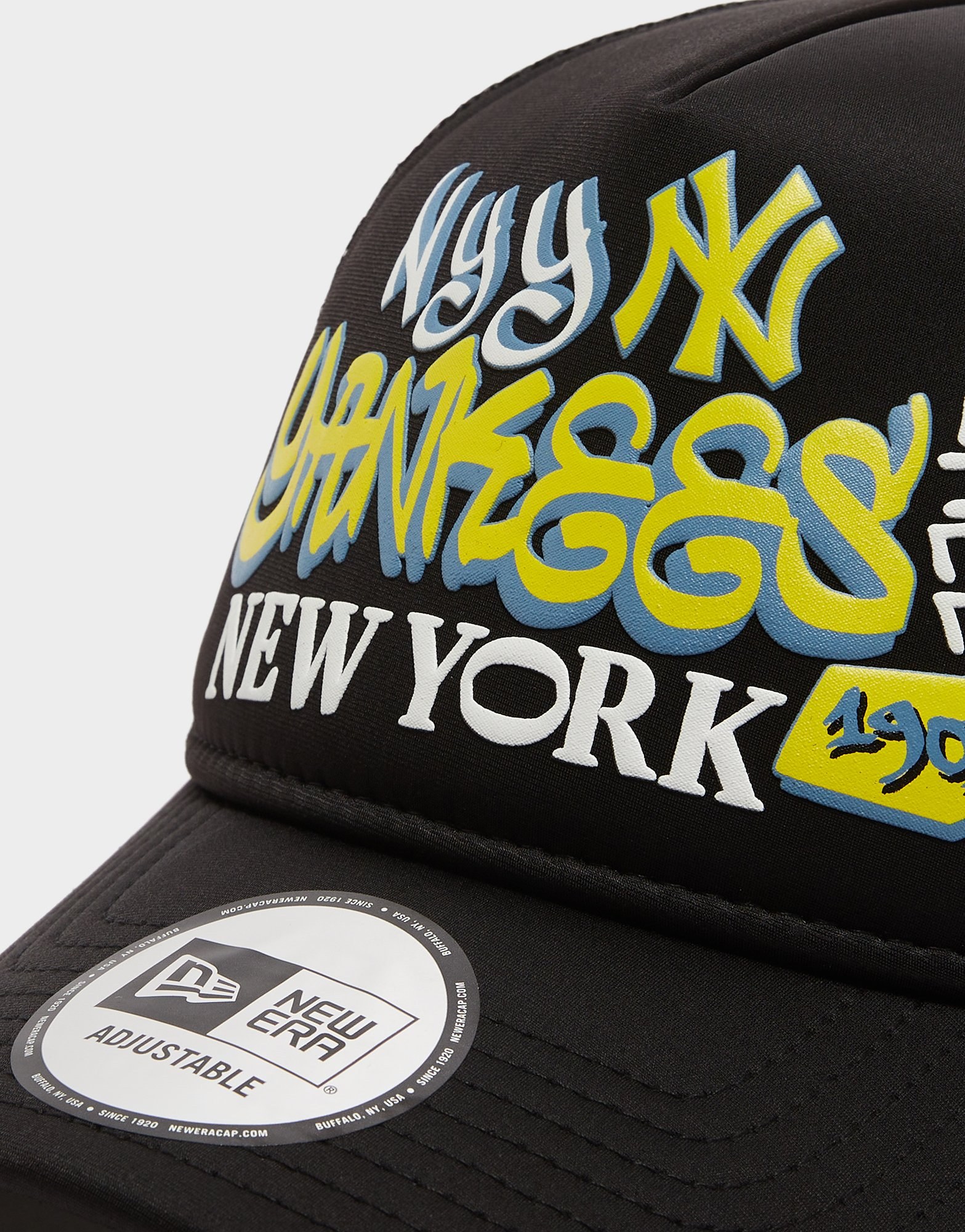 New Era MLB New York Yankees Graffiti Trucker Cap