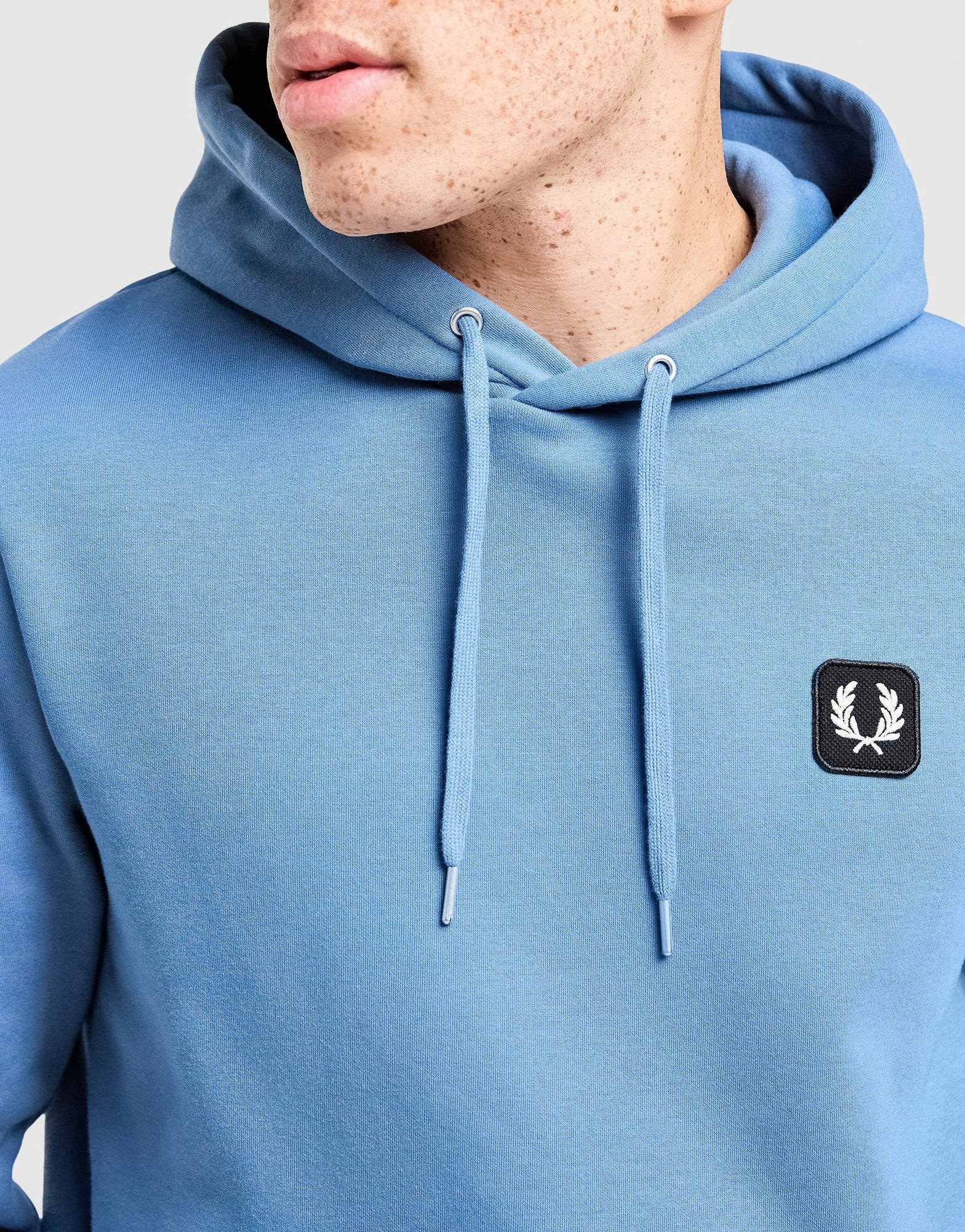Fred Perry Badge Overhead Hoodie