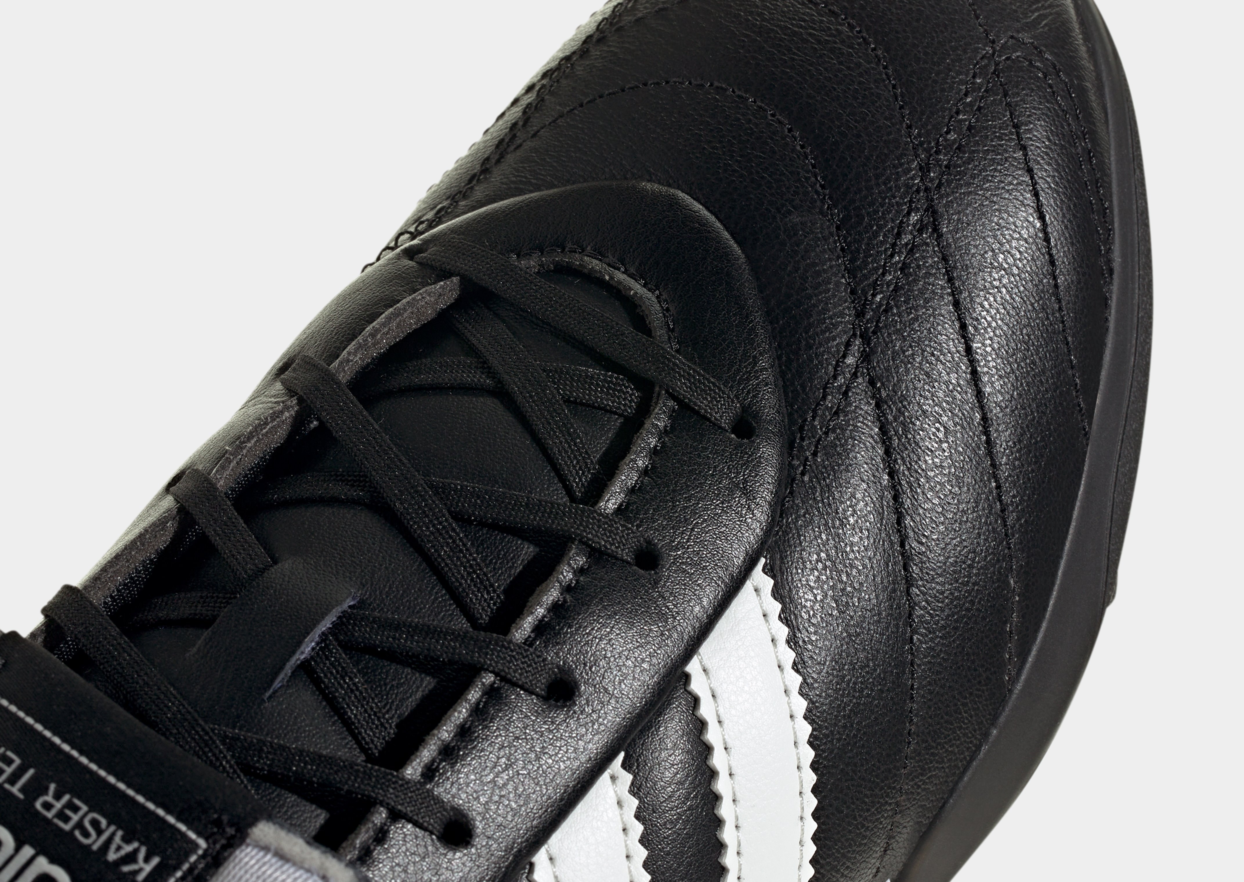 adidas Kaiser Team 2 Fußballschuh für Kunstrasen