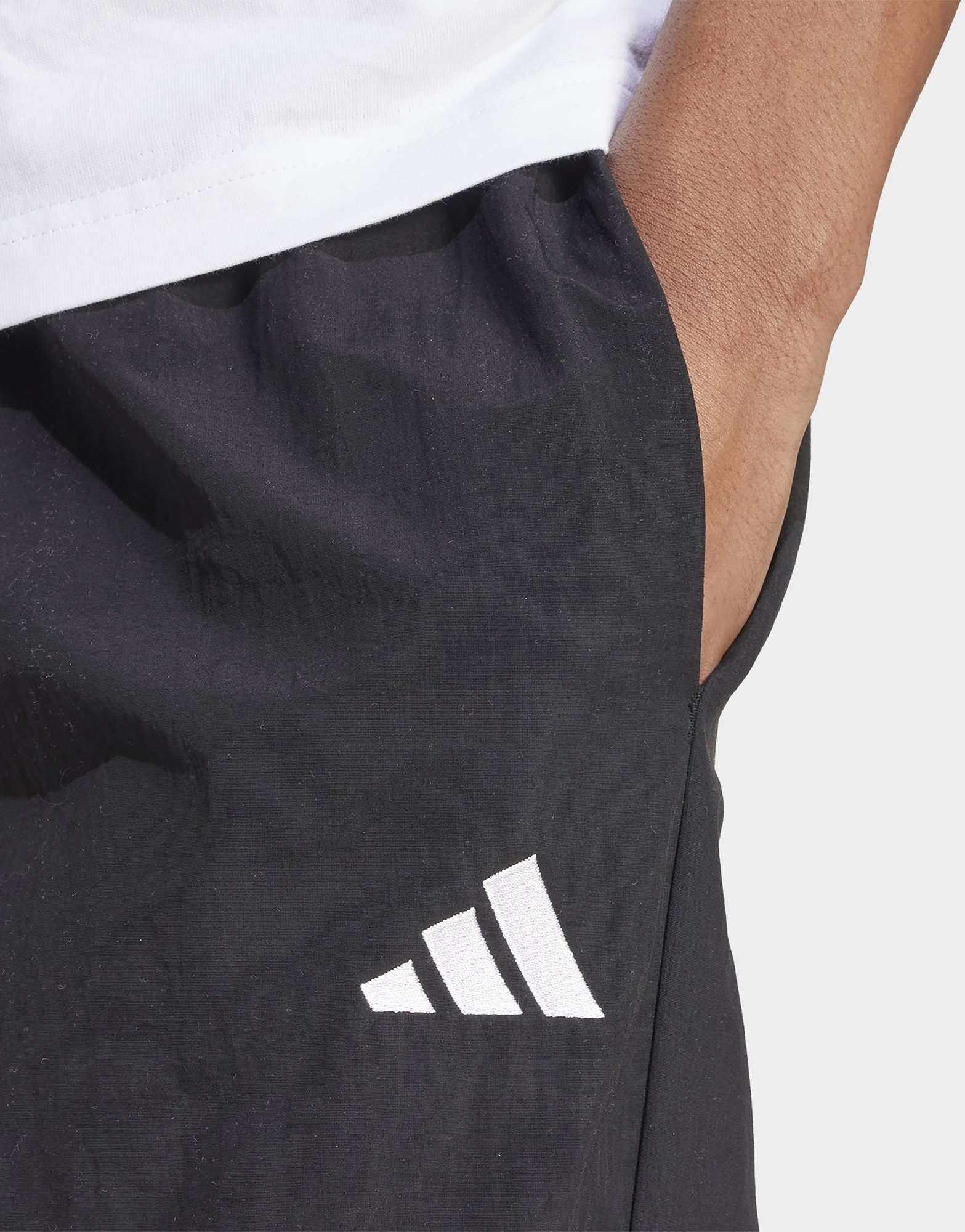 adidas Hose Essential Small Logo Woven Open Hem