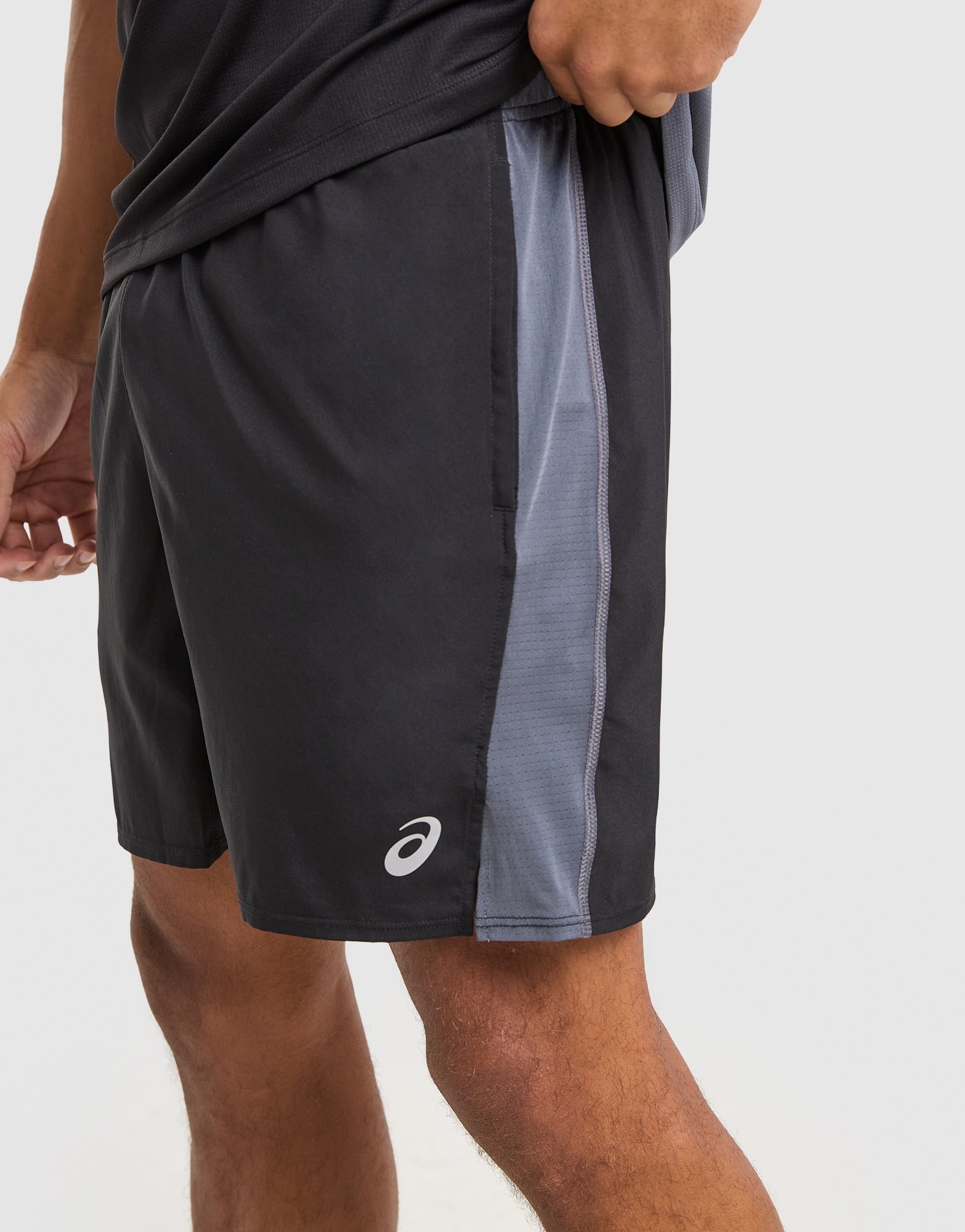 ASICS Core Colour Block 7" Shorts