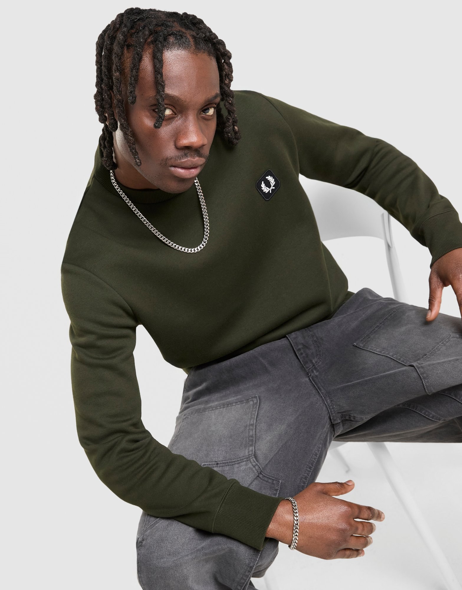 Fred Perry Badge Crew Sweatshirt