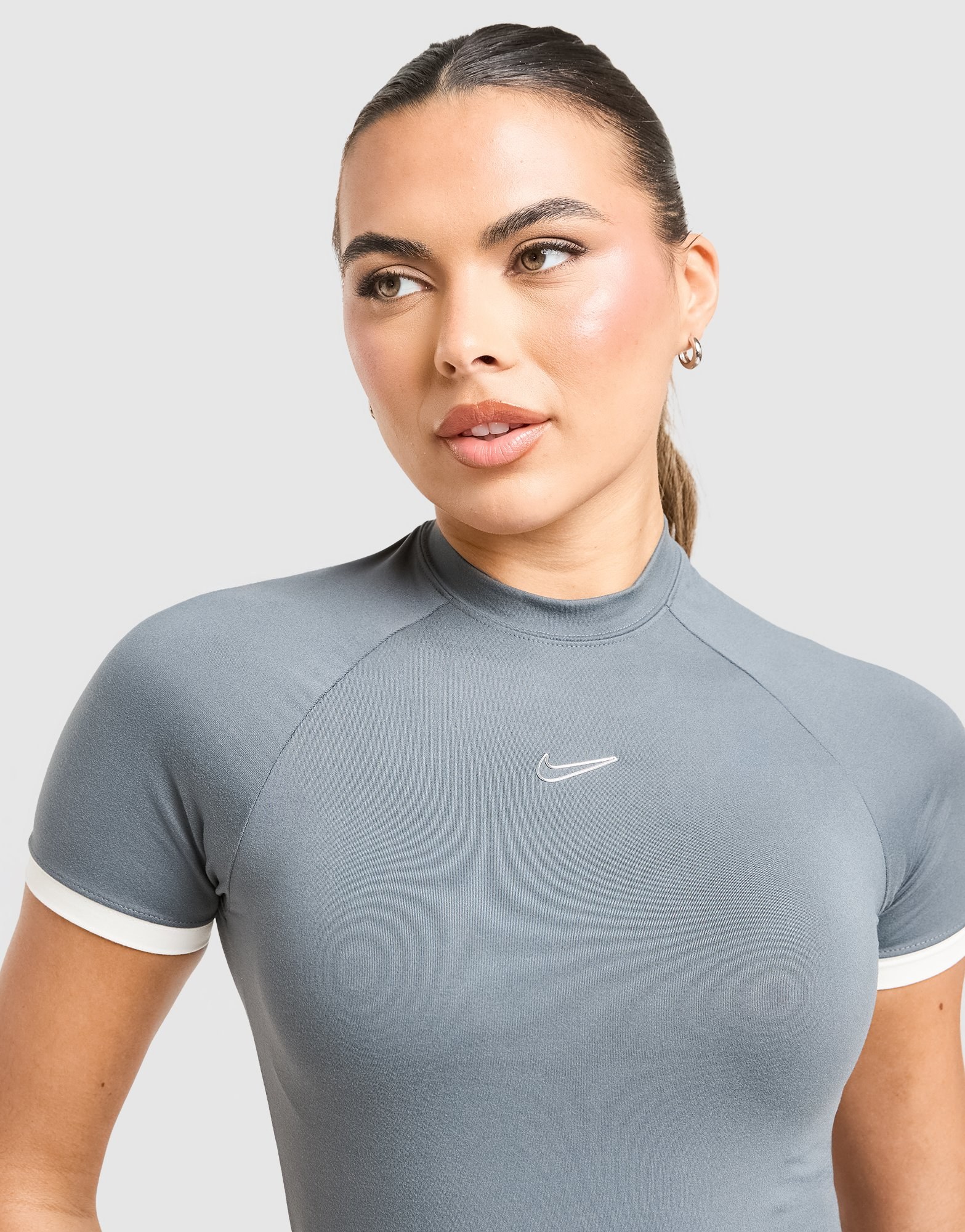 Nike Graphic Swoosh Slim T-Shirt