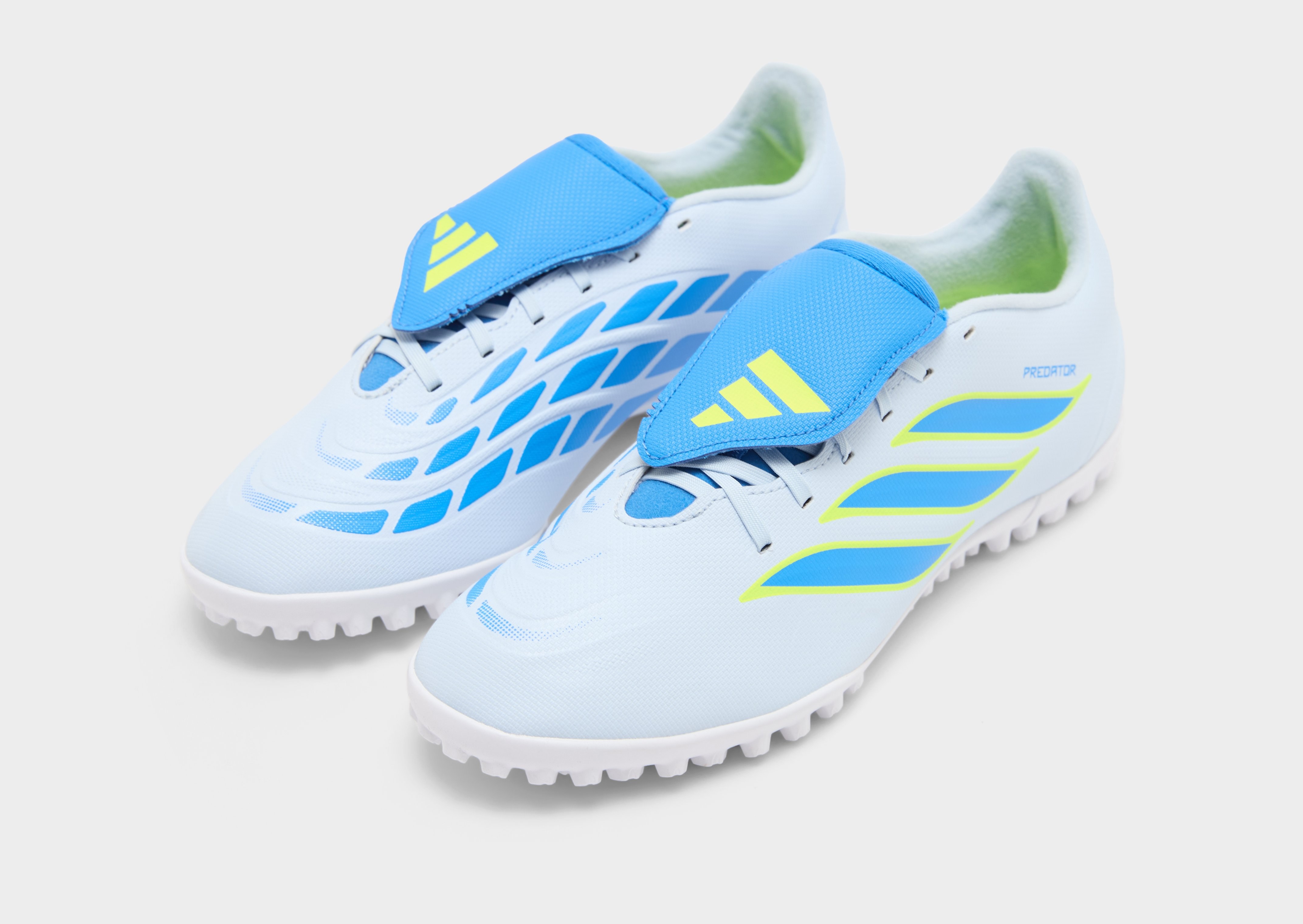adidas Predator Club TF mit umklappbarer Zunge