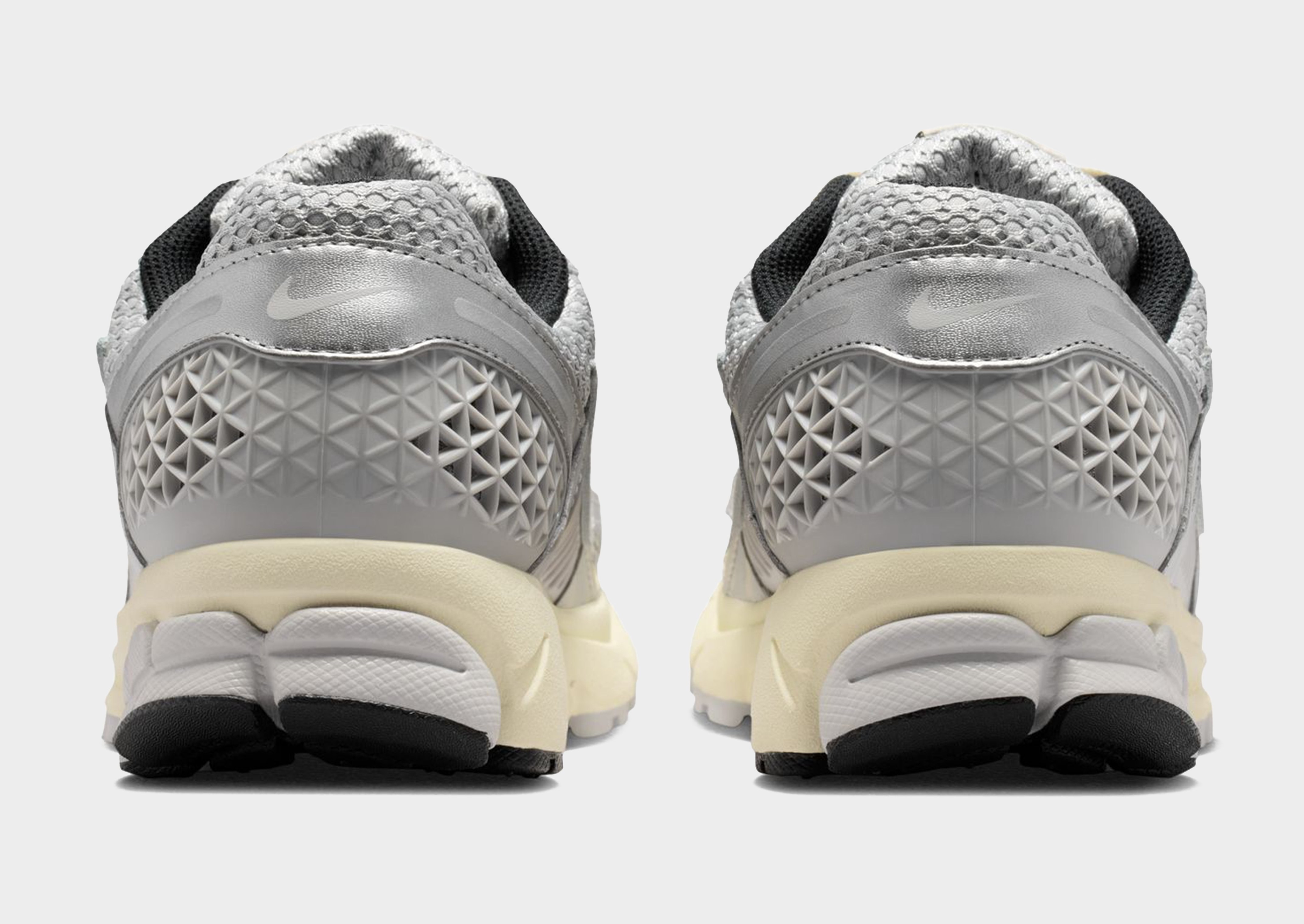 Nike MEN'S SHOES ZOOM VOMERO