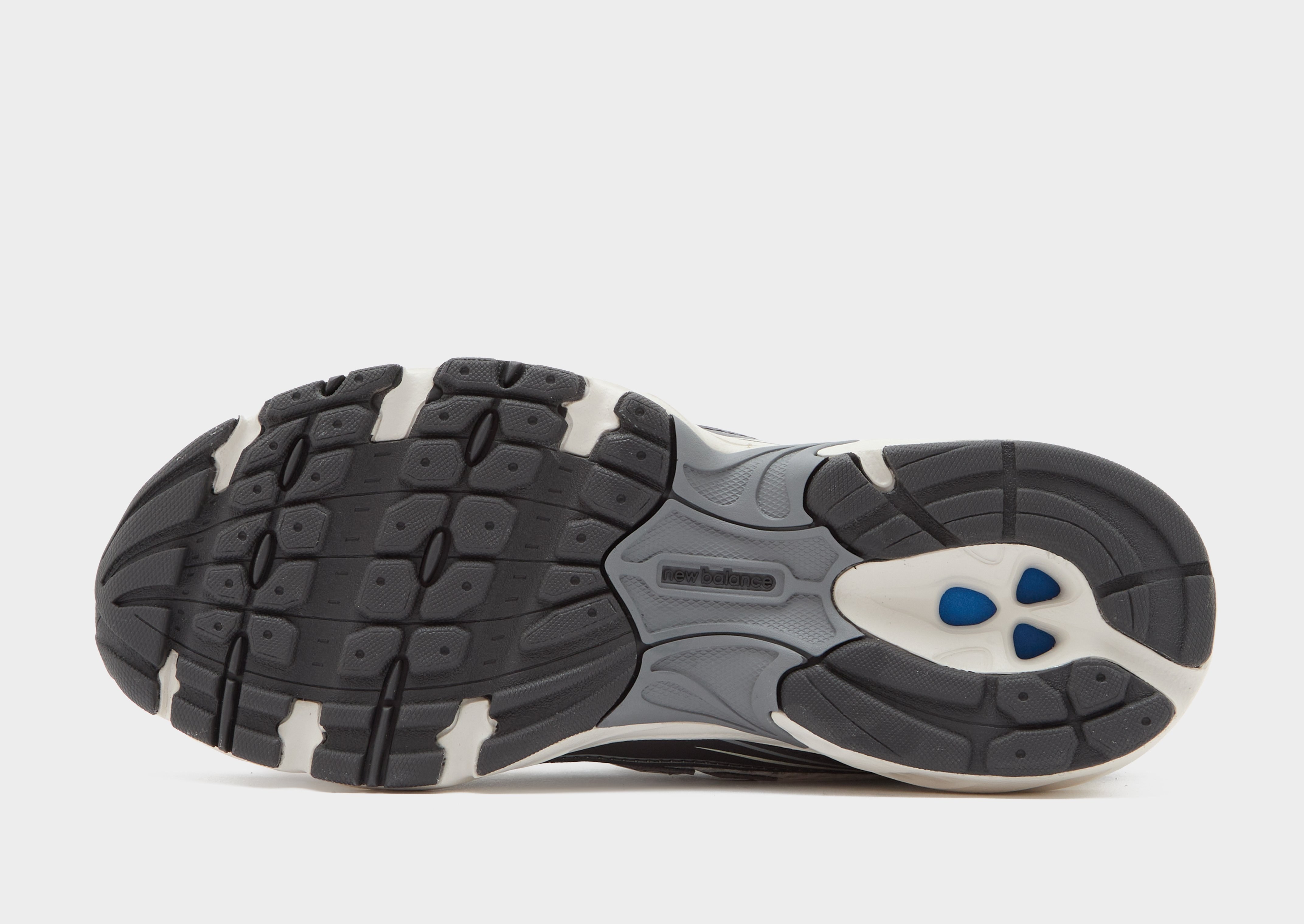 New Balance 740 Women's