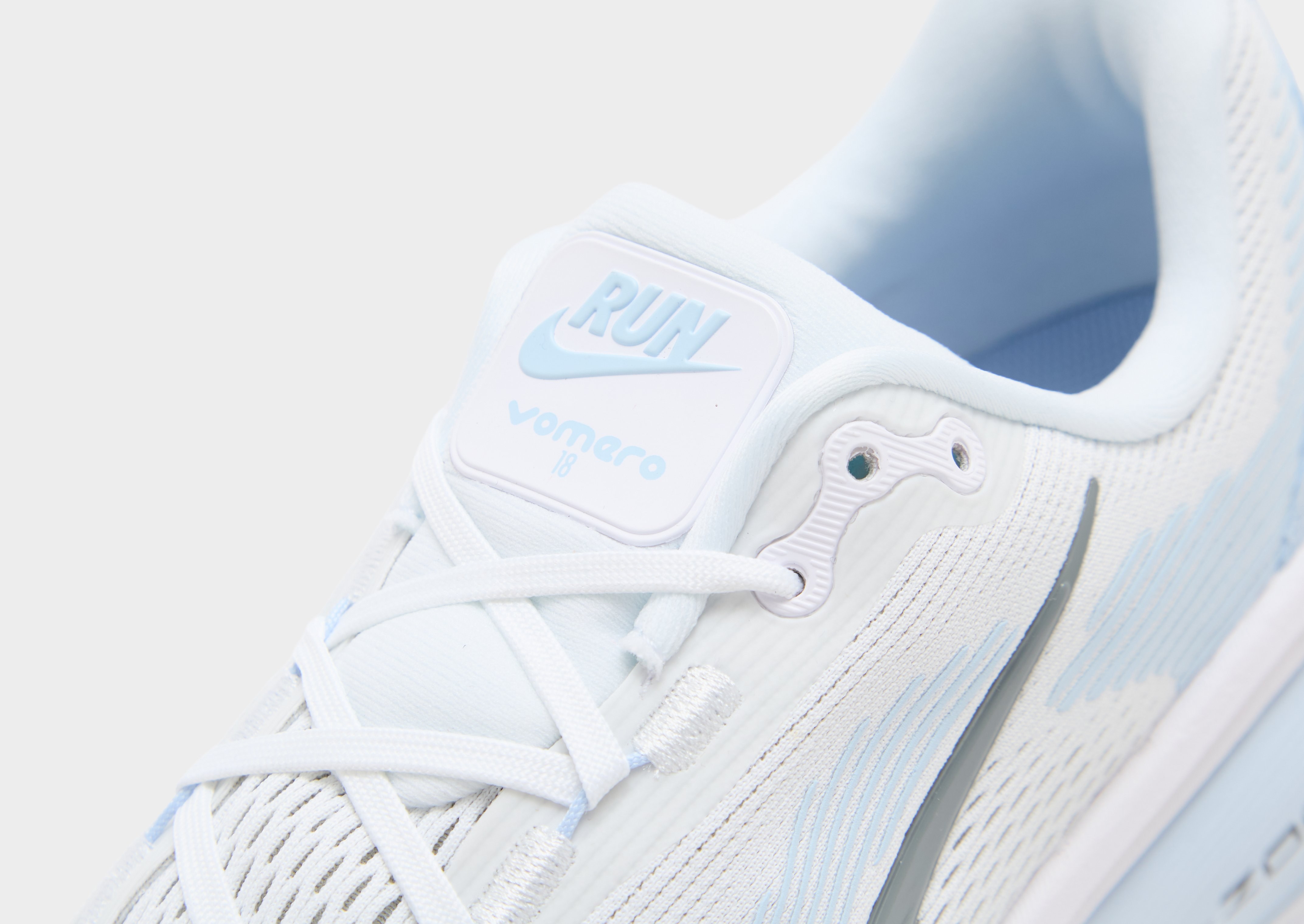 Nike Vomero 18