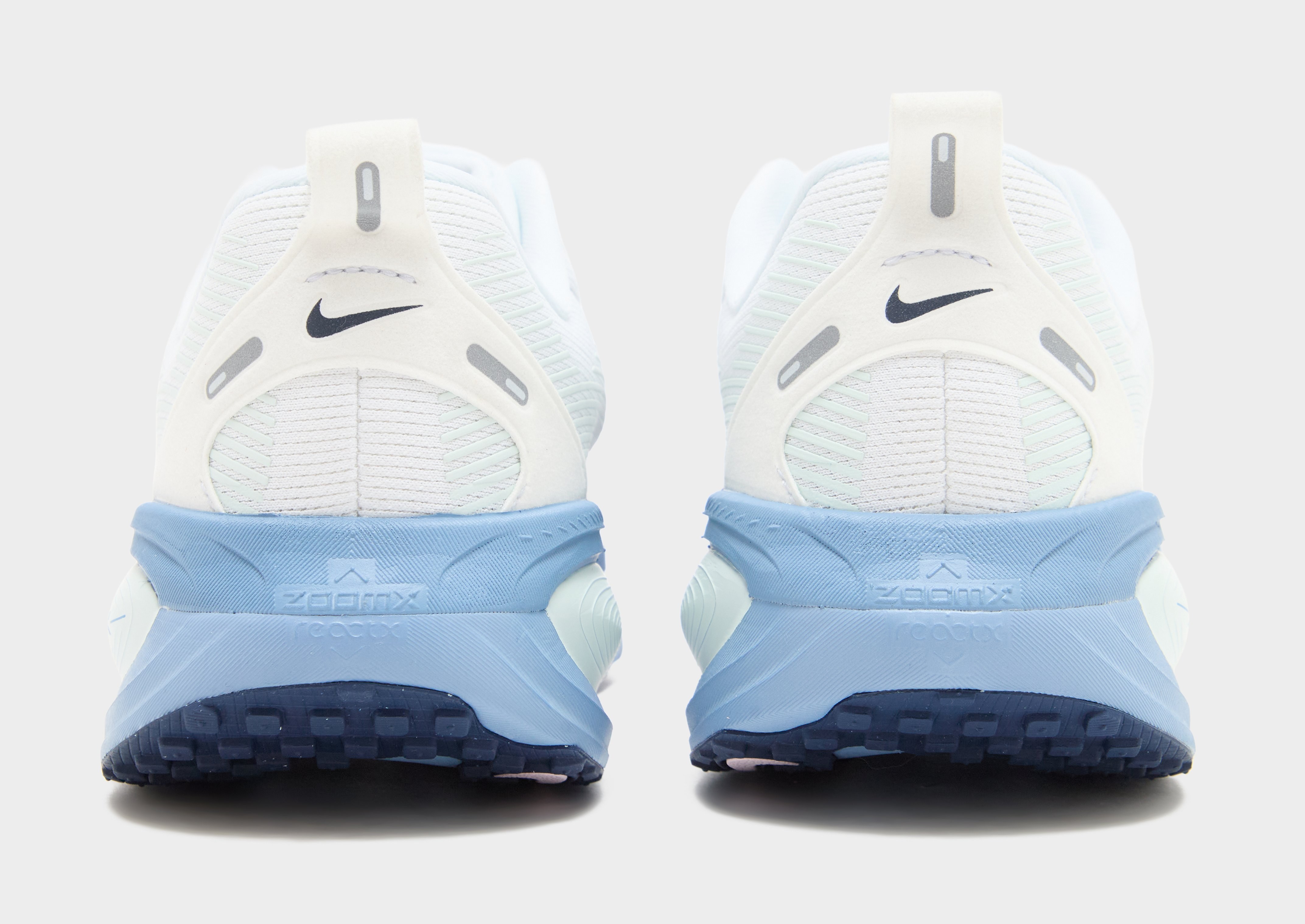 Nike Vomero 18 Women's