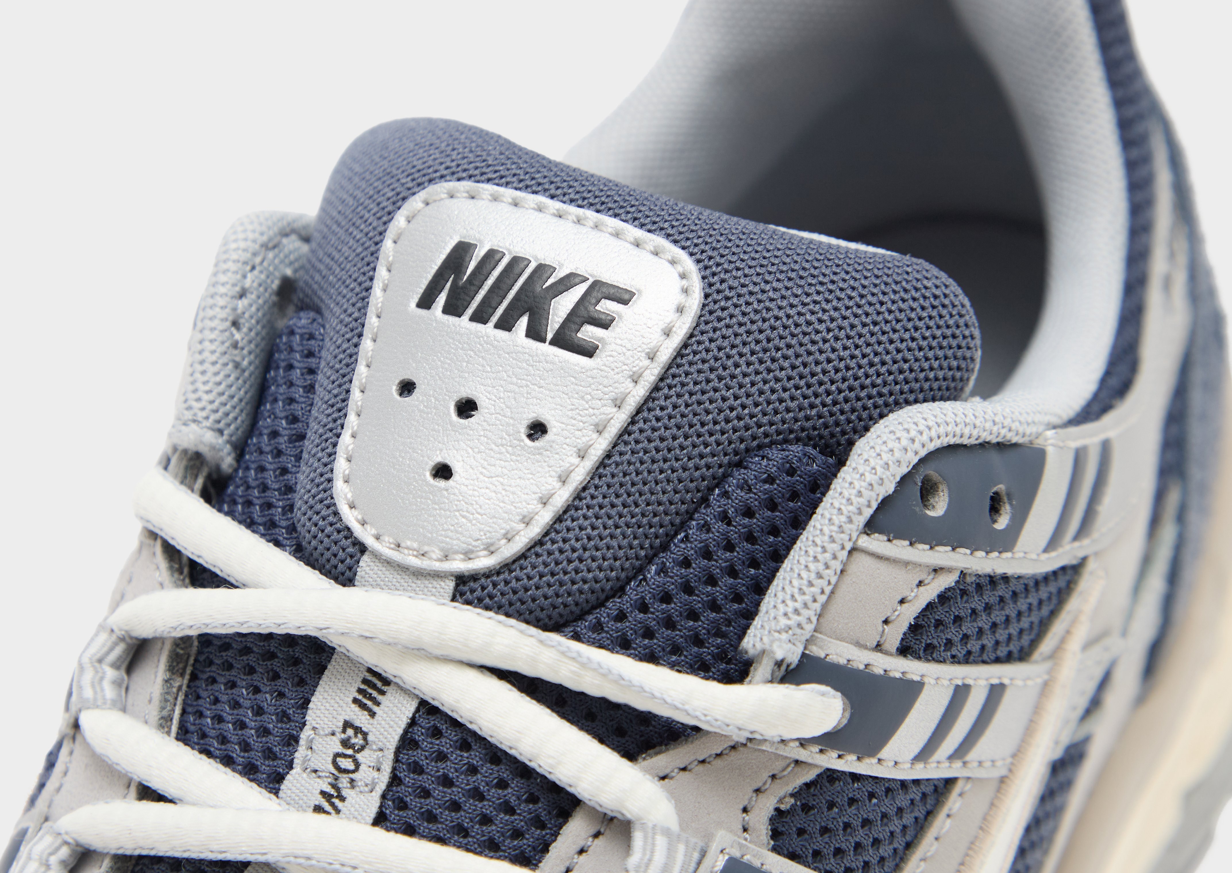 Nike P-6000