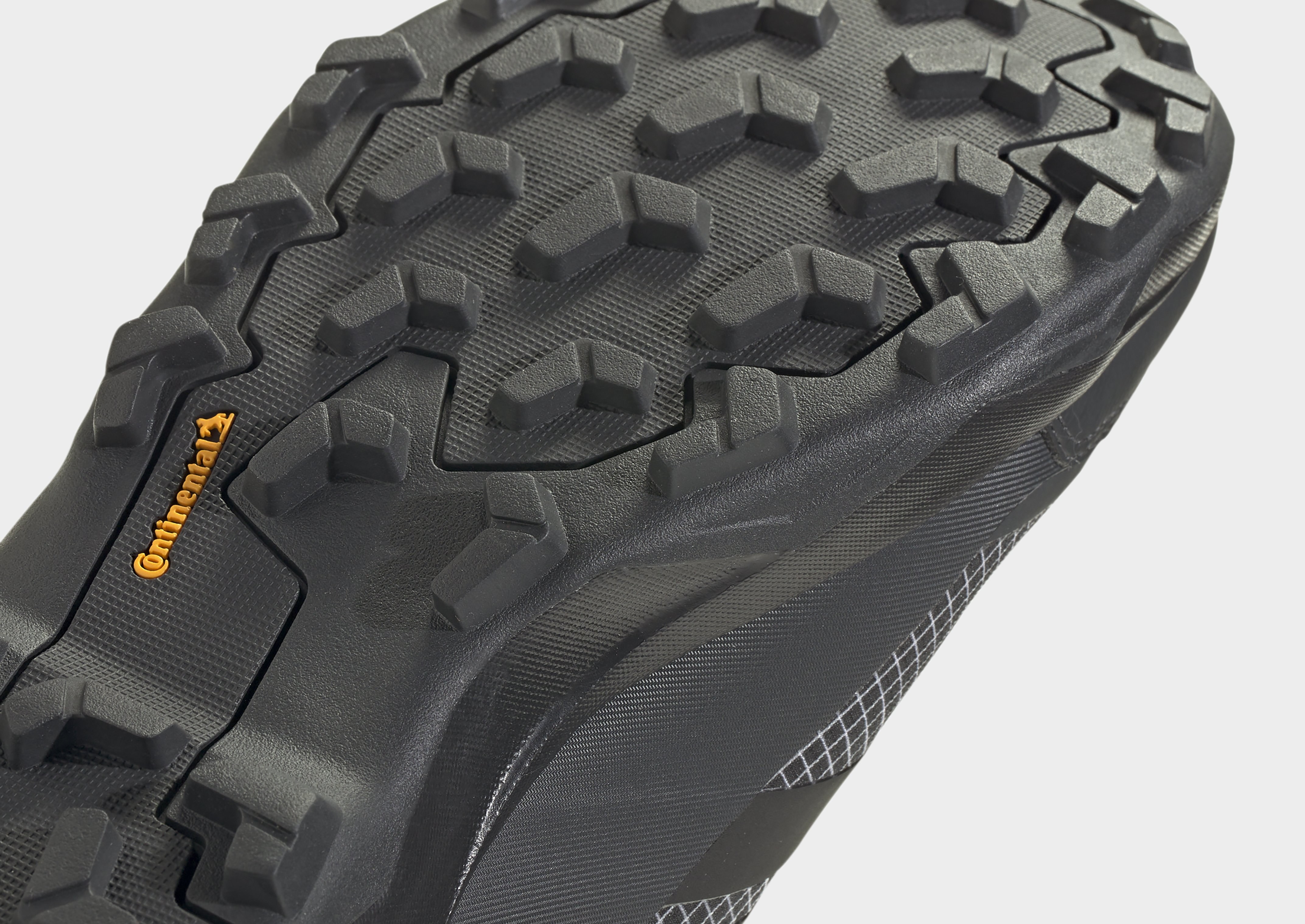 adidas Terrex Skychaser Ax5 Mid Gore-tex Climawarm+ Wanderschuh