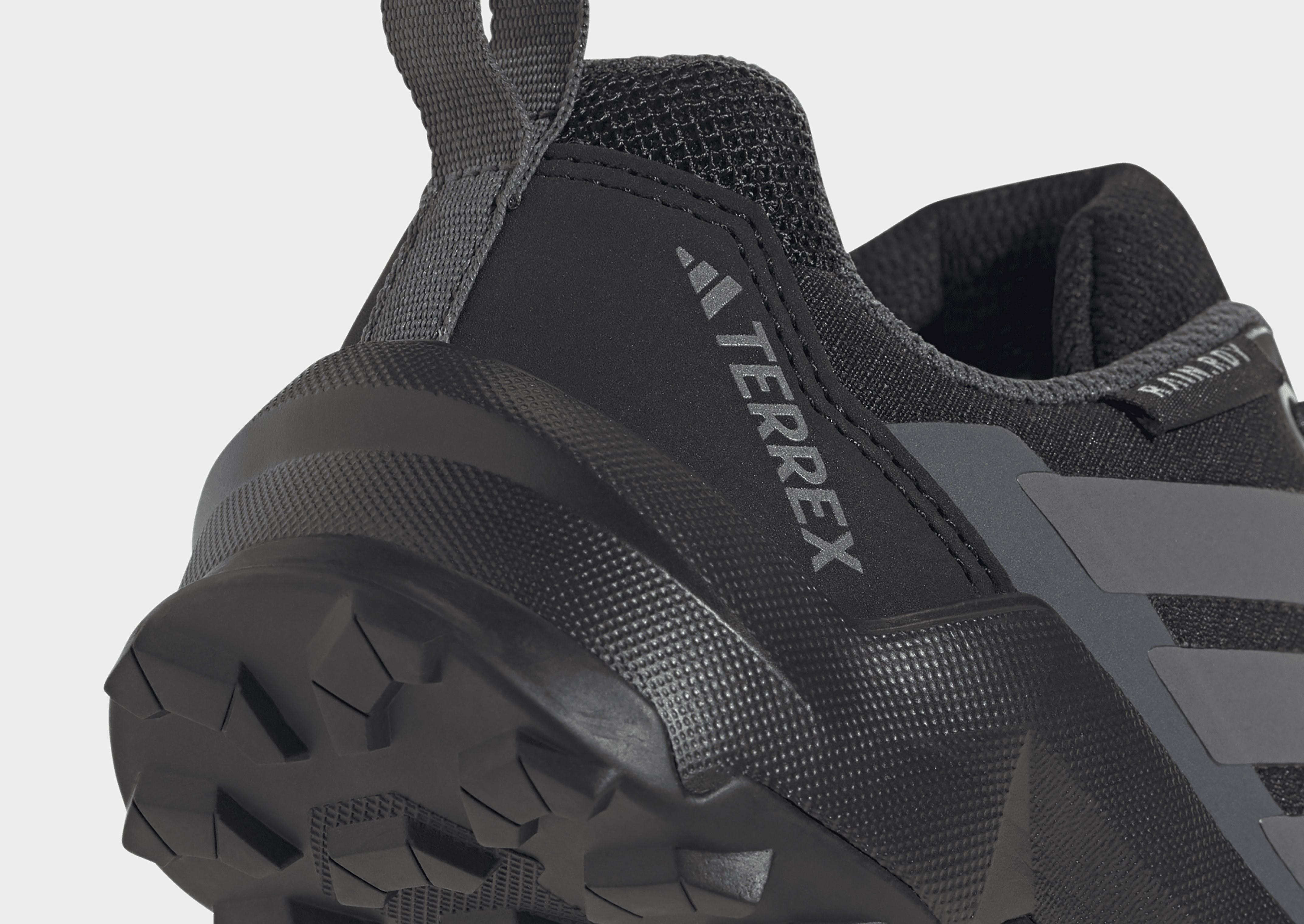 adidas TERREX AX4r Wanderschuh