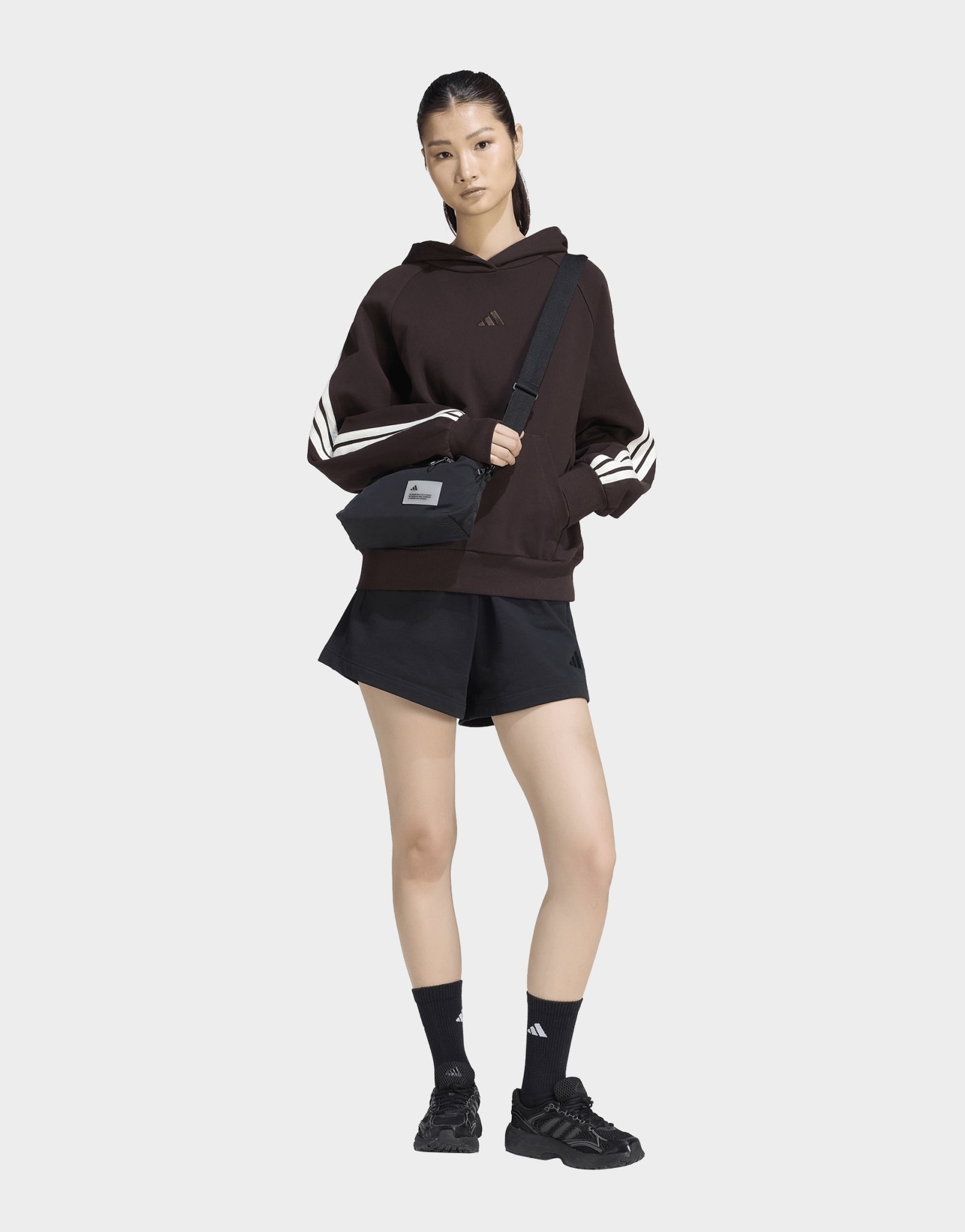 adidas KIT Shorts, kleines Logo