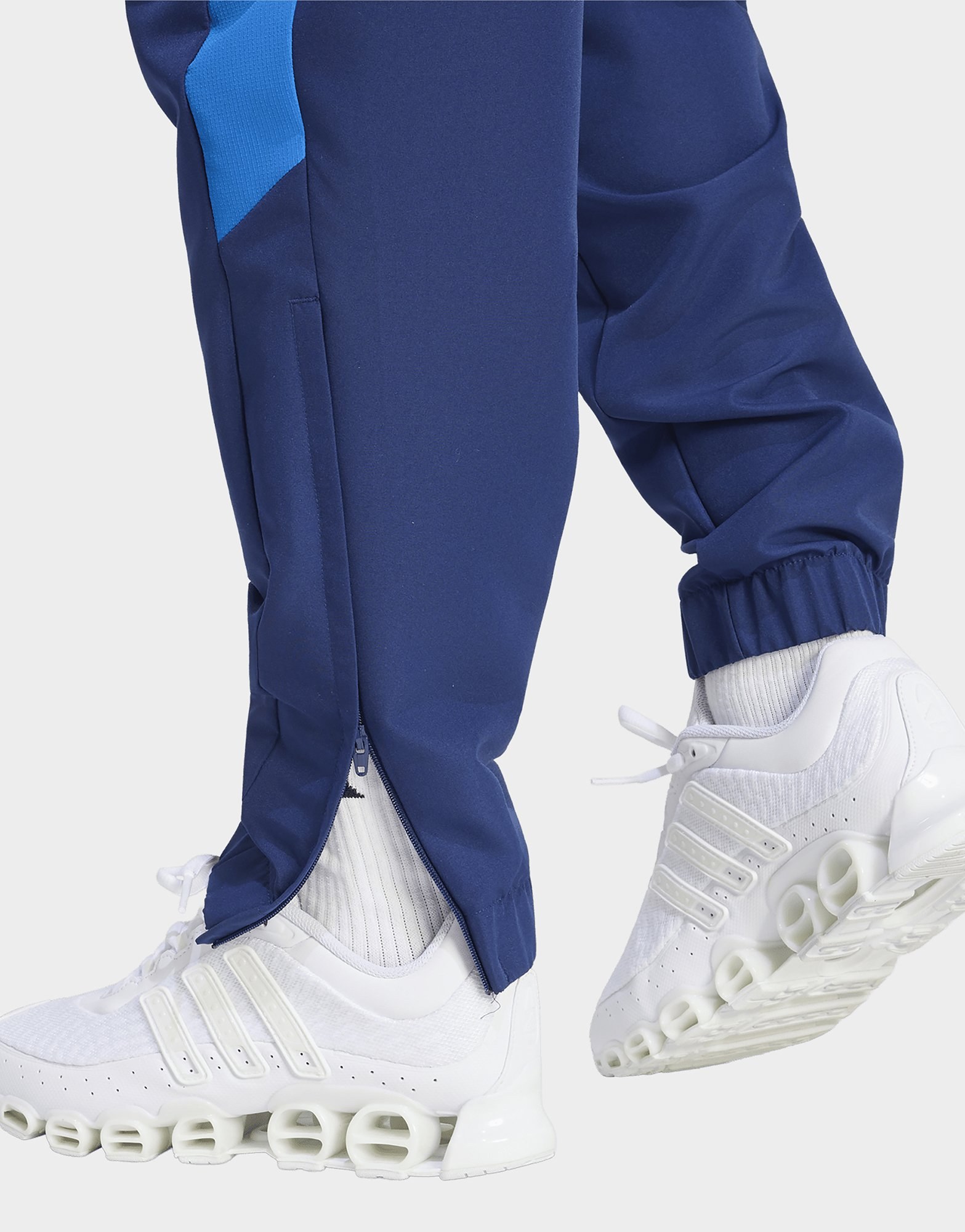 adidas TIRO 26 ESSENTIALS WOVEN HOSE