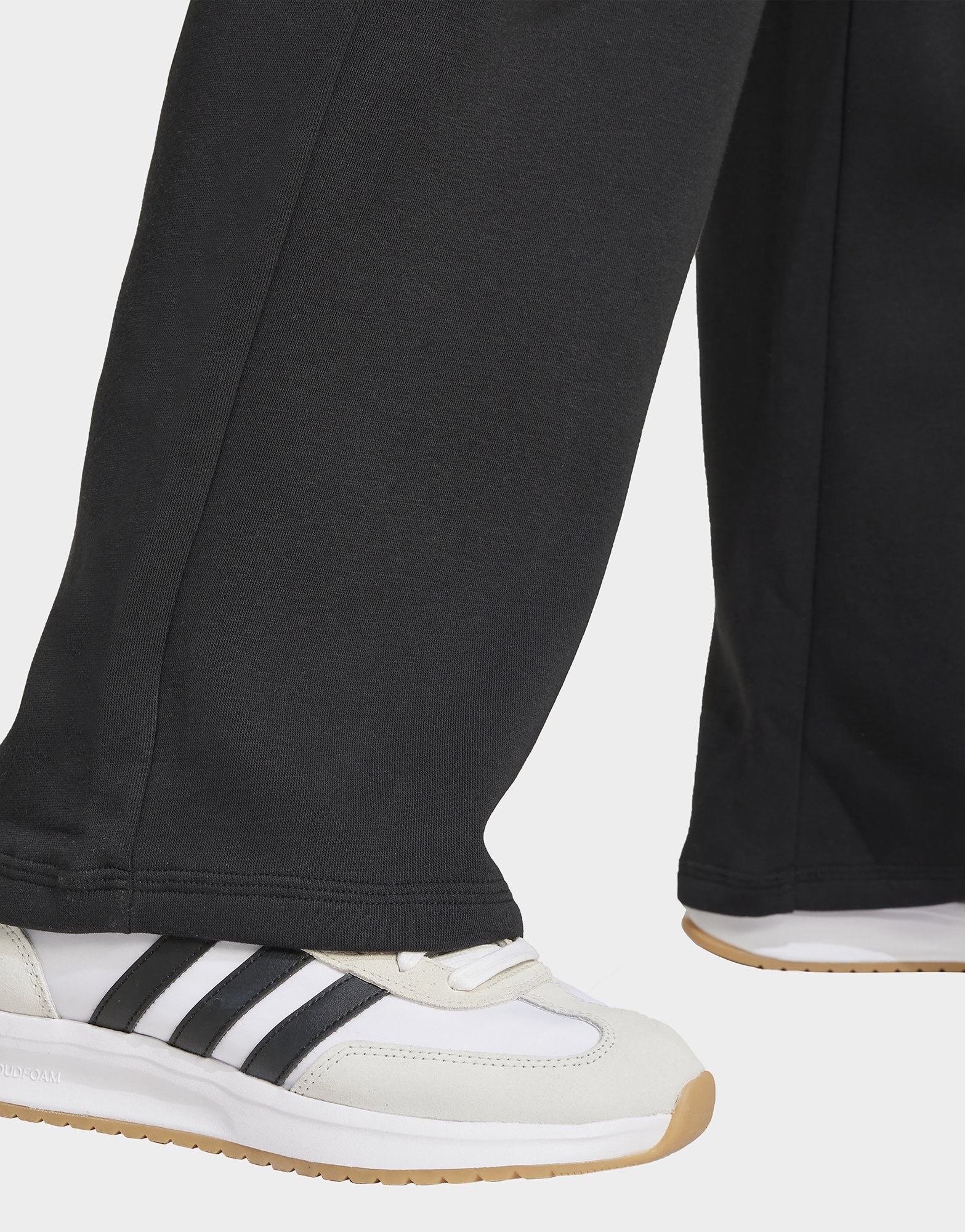 adidas Essentials Small Logo Feel Cozy Open-hem Hose