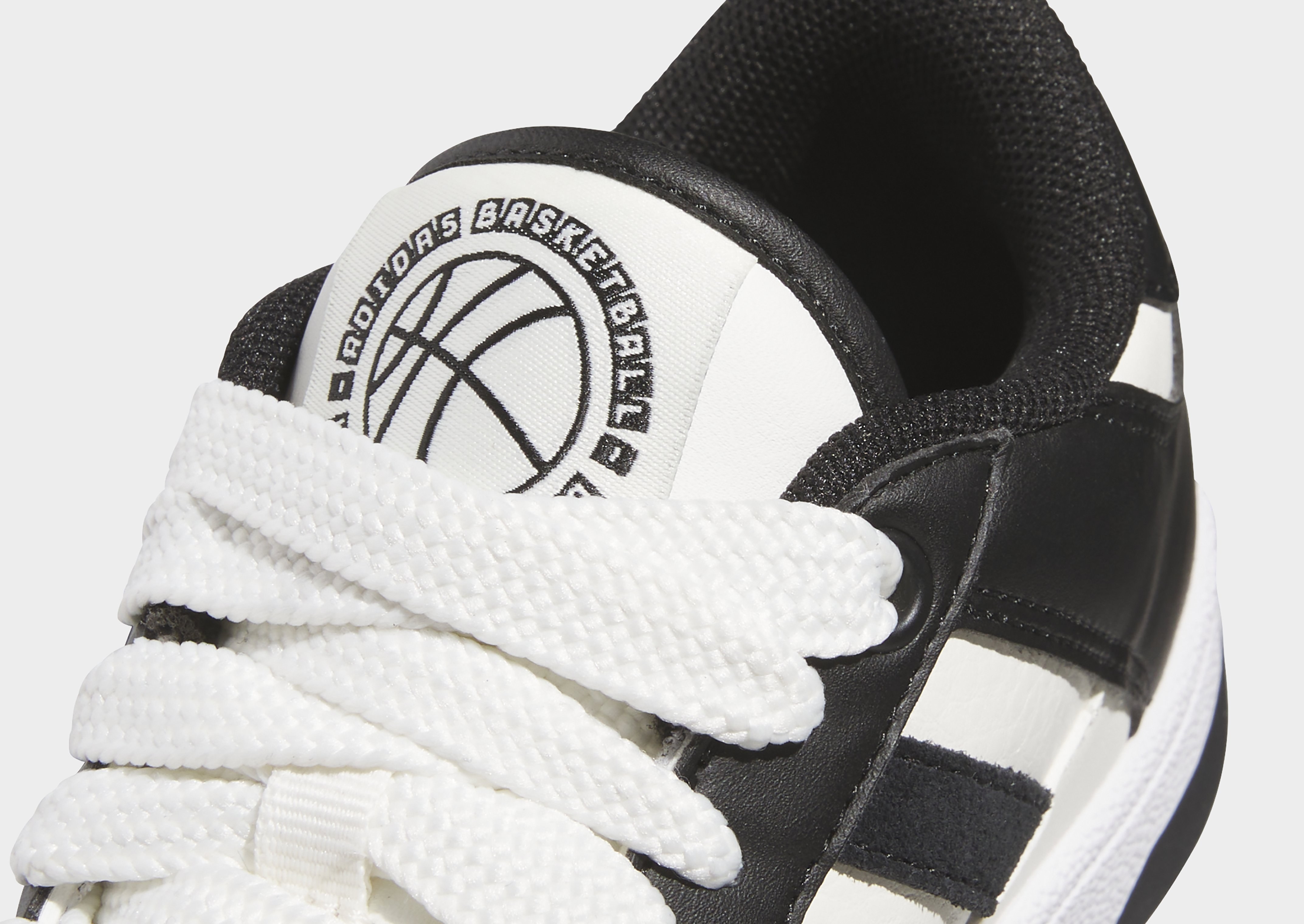 adidas Rapid Court Low Schuh