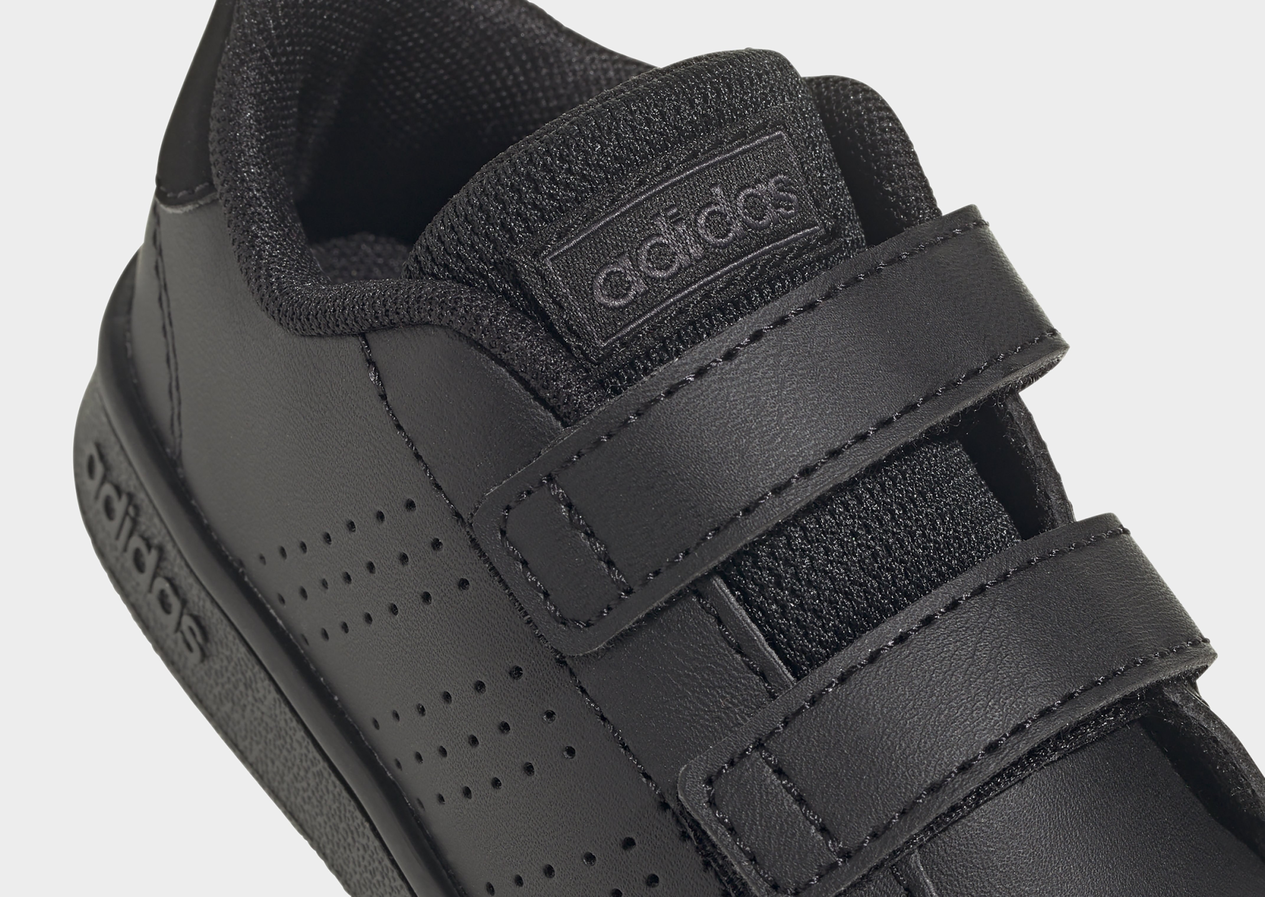 adidas Advantage Lifestyle Court Two Hook-and-loop Schuh