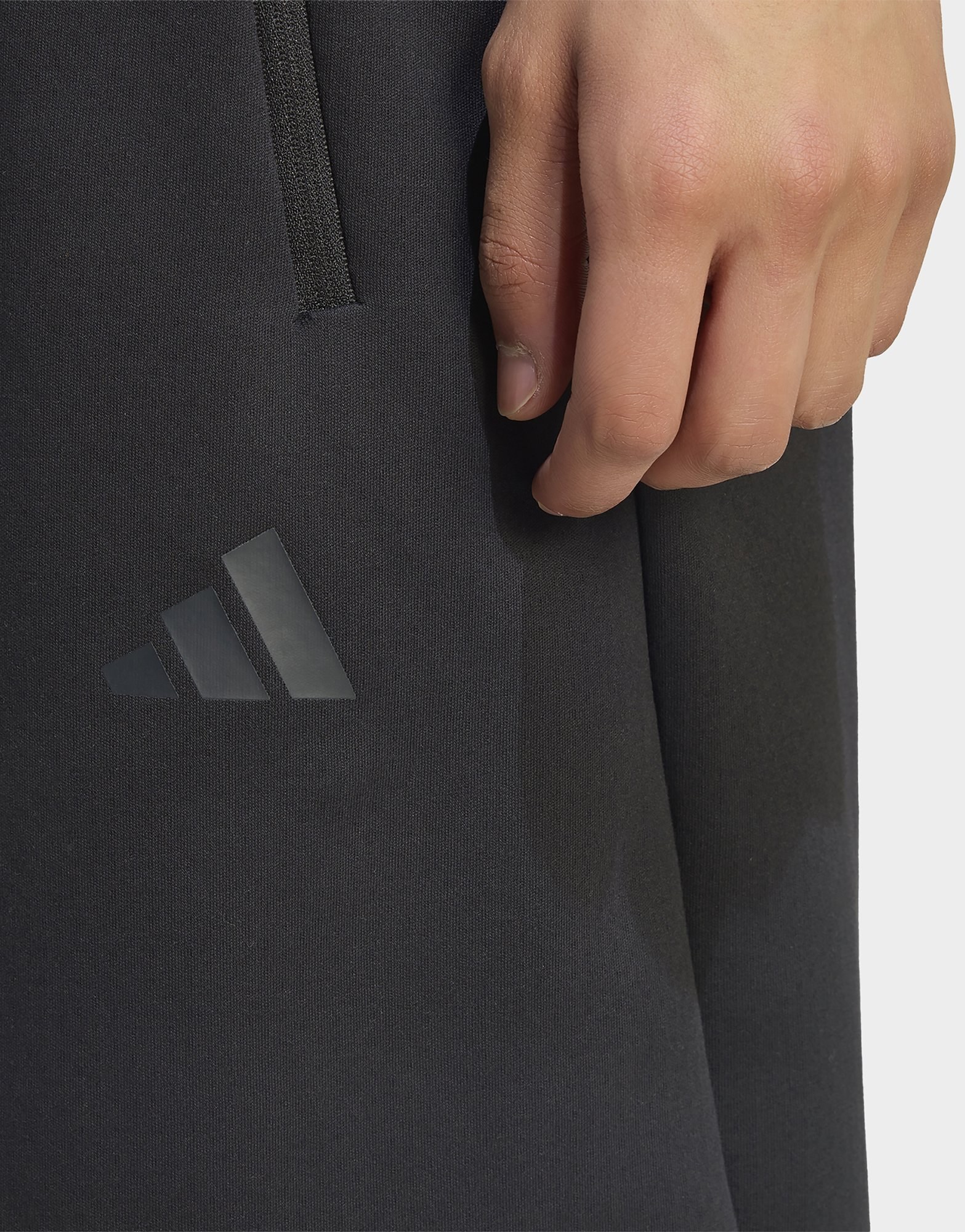 adidas Z.n.e. Hose Offener Saum
