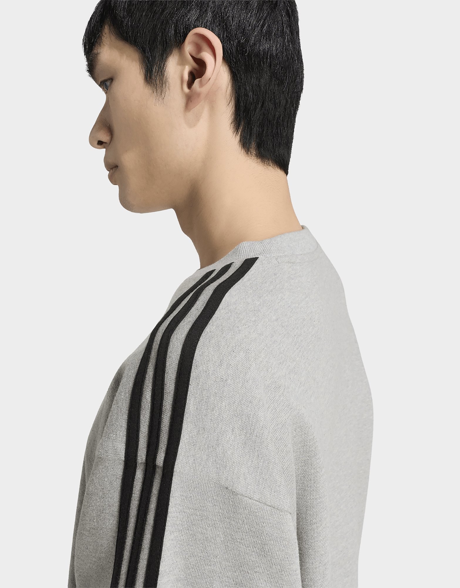 adidas Essentials 3-Streifen French Terry Sweatshirt