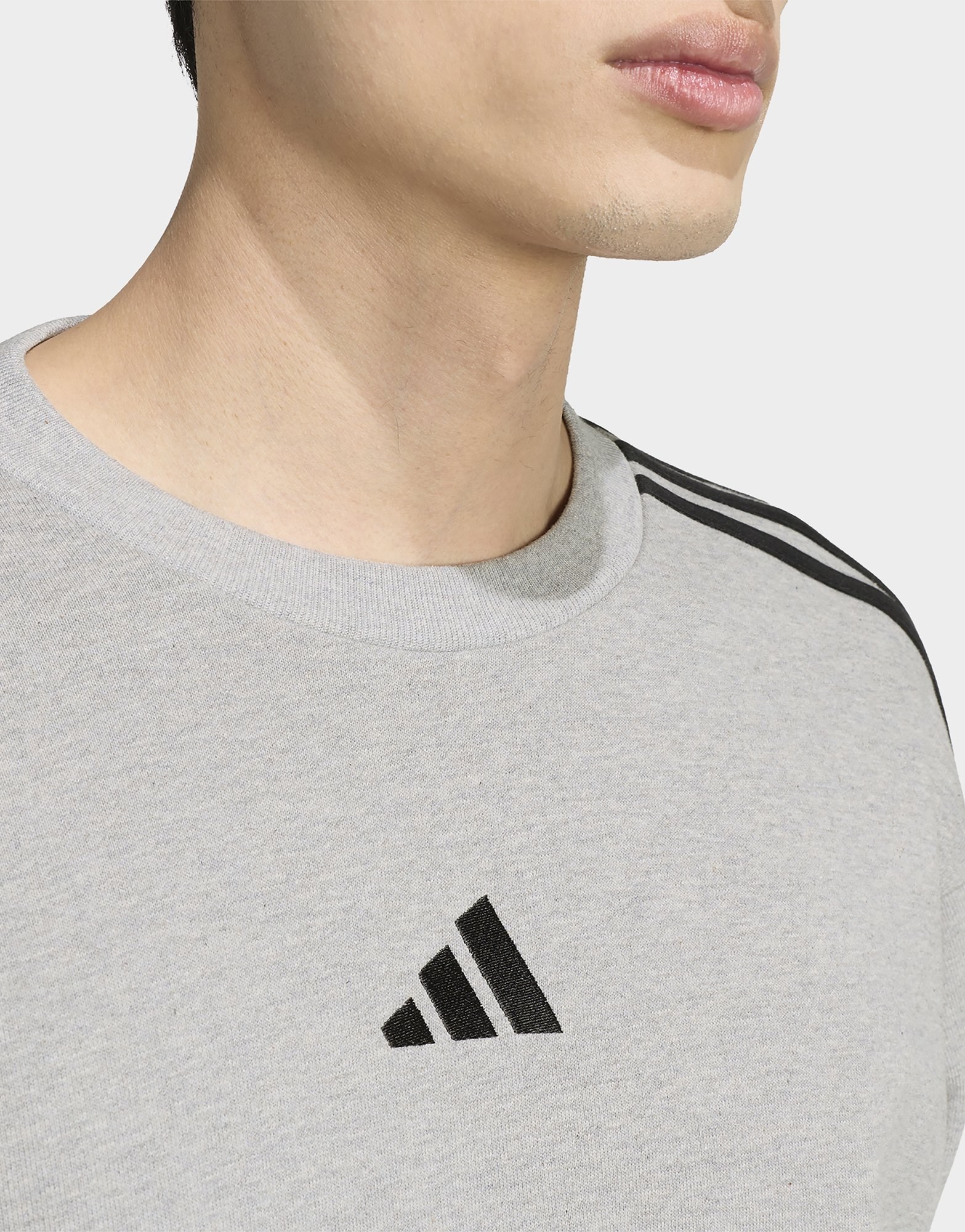 adidas Essentials 3-Streifen French Terry Sweatshirt
