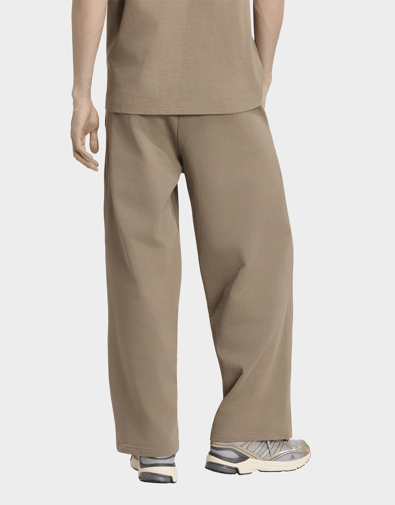 adidas KIT Hose, weit geschnitten, kleines Logo