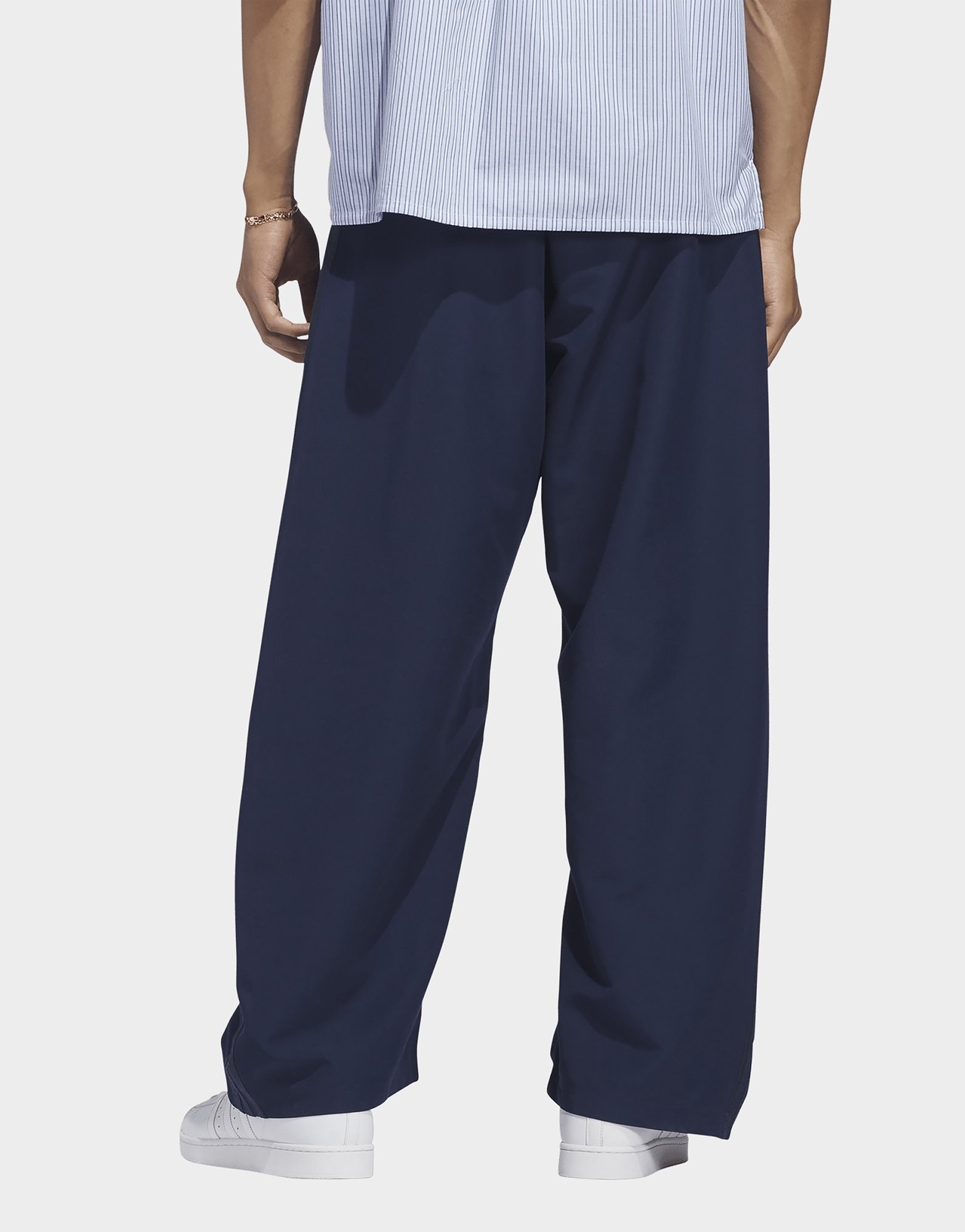 adidas Originals Gewebte Hose, Barrel Design