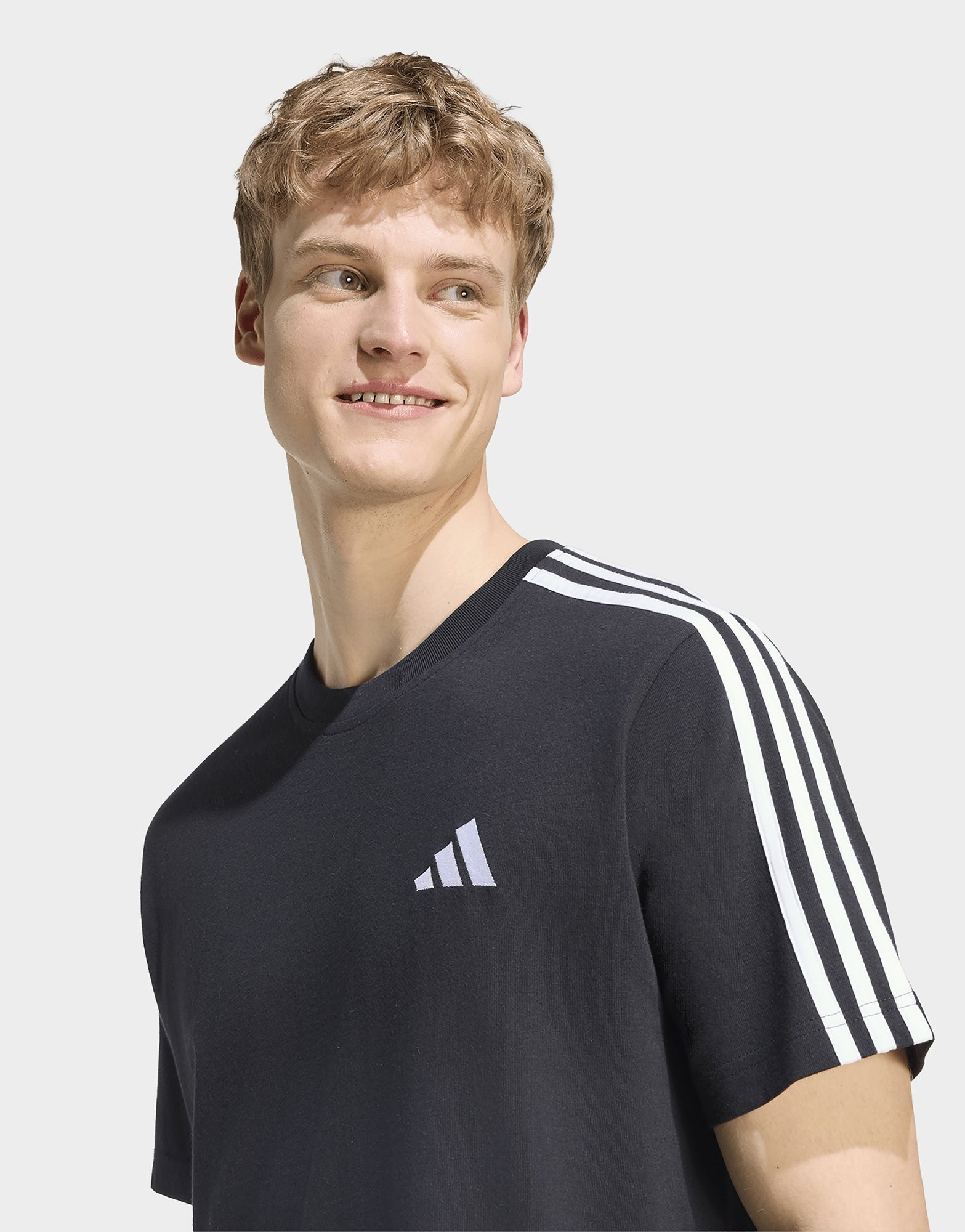 adidas Essentials 3-streifen T-shirt, Single Jersey, Branding
