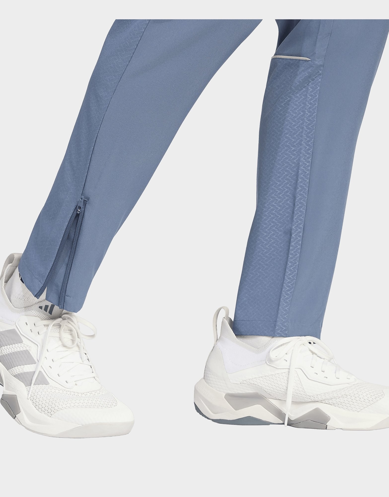 adidas Tech Apparel Slim Trainingshose