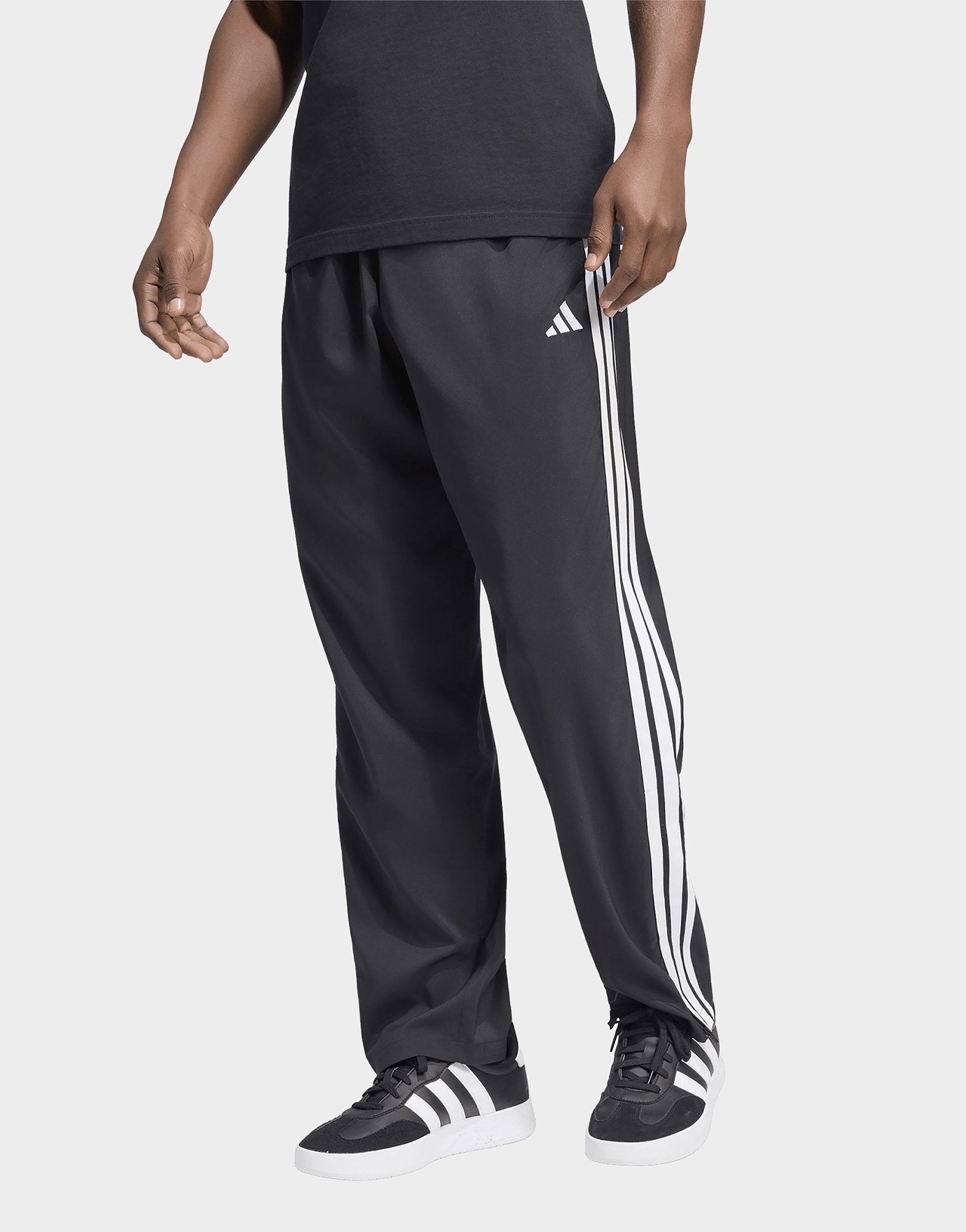 adidas Essentials 3-Streifen Stanford Lite Woven Tapered Open Hem Hose