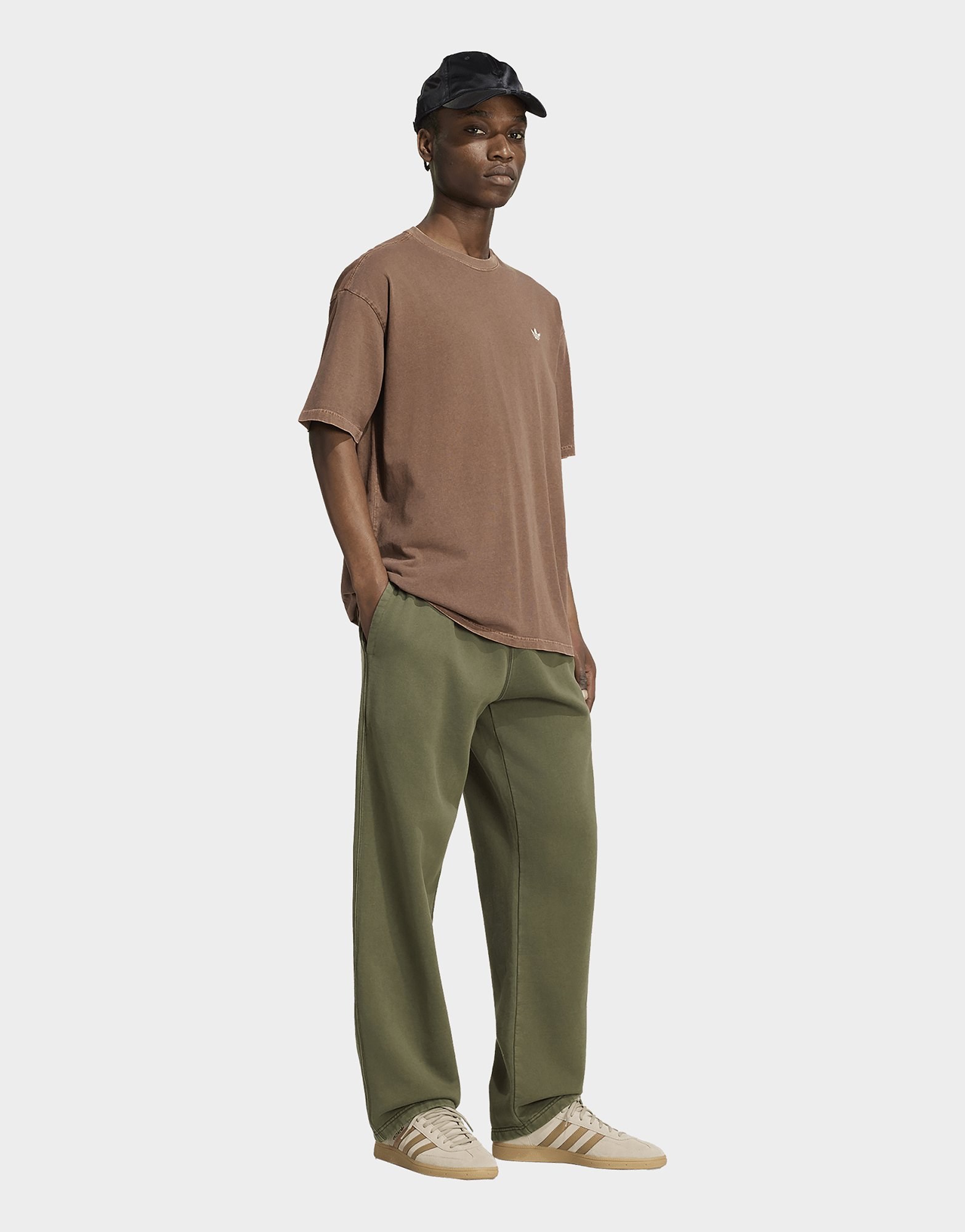 adidas Trefoil Essentials T-shirt, Verwaschene Optik, Locker Geschnitten, Überschnittene Schulter