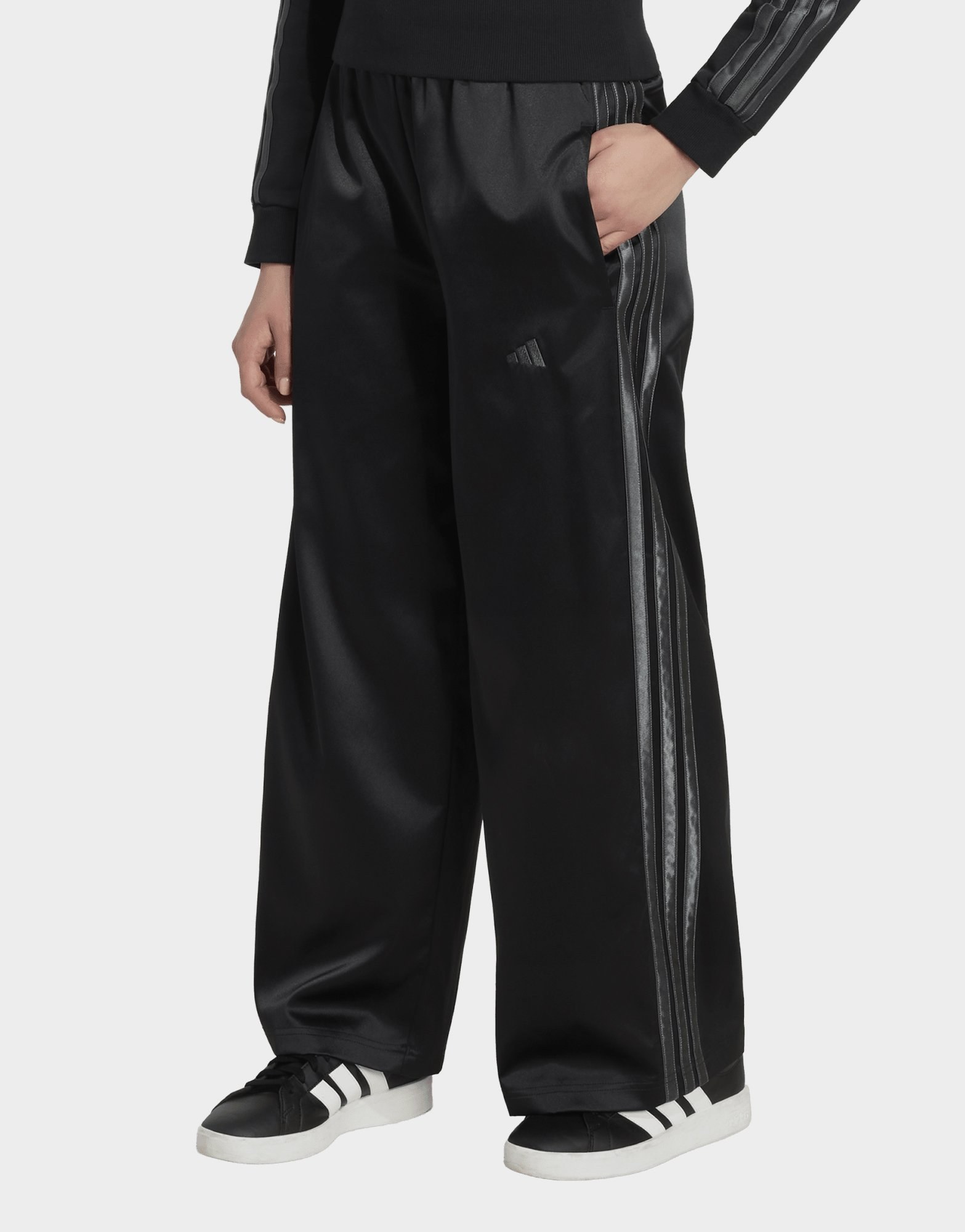 adidas Satinhose, Weites Bein