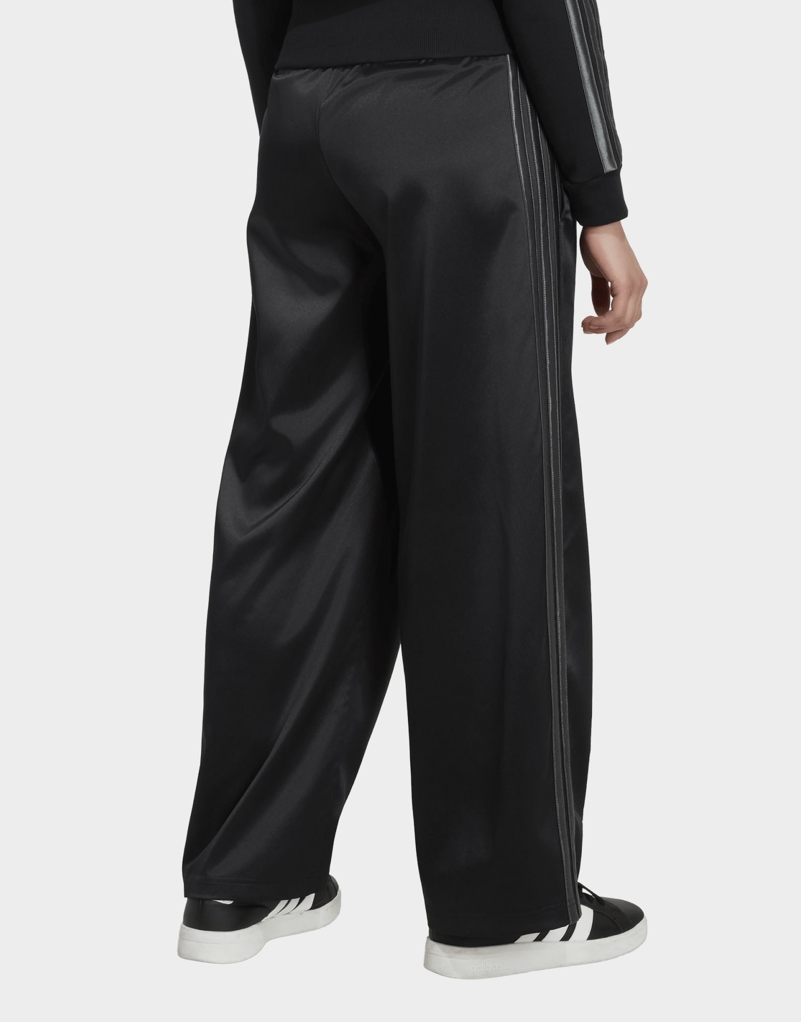 adidas Satinhose, Weites Bein